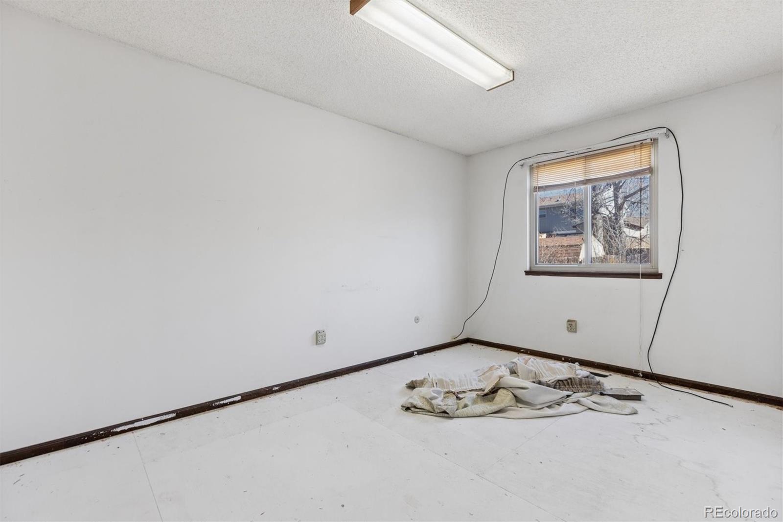 MLS Image #9 for 2560 s sable way,aurora, Colorado
