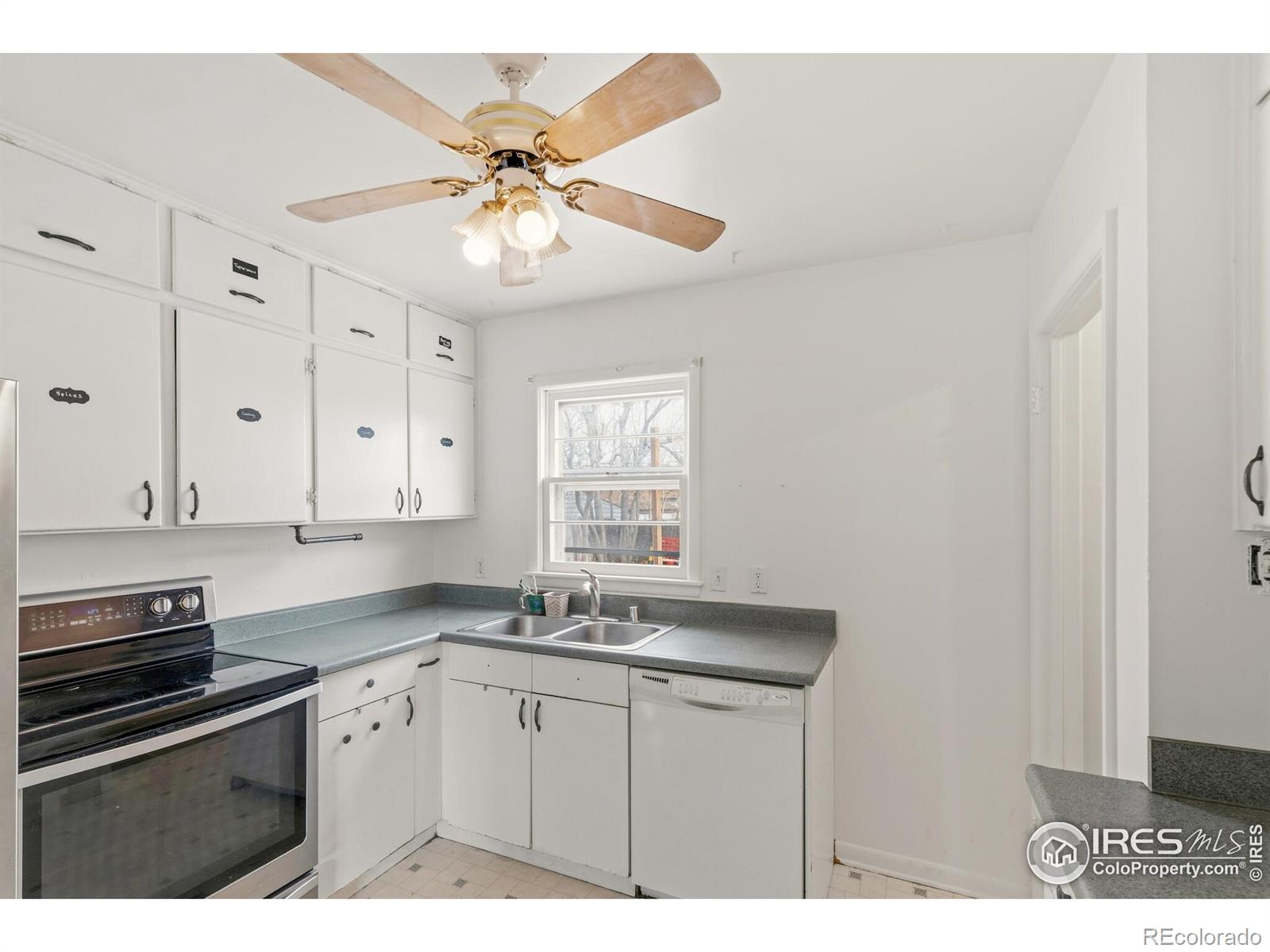 MLS Image #6 for 2430  14th ave ct,greeley, Colorado