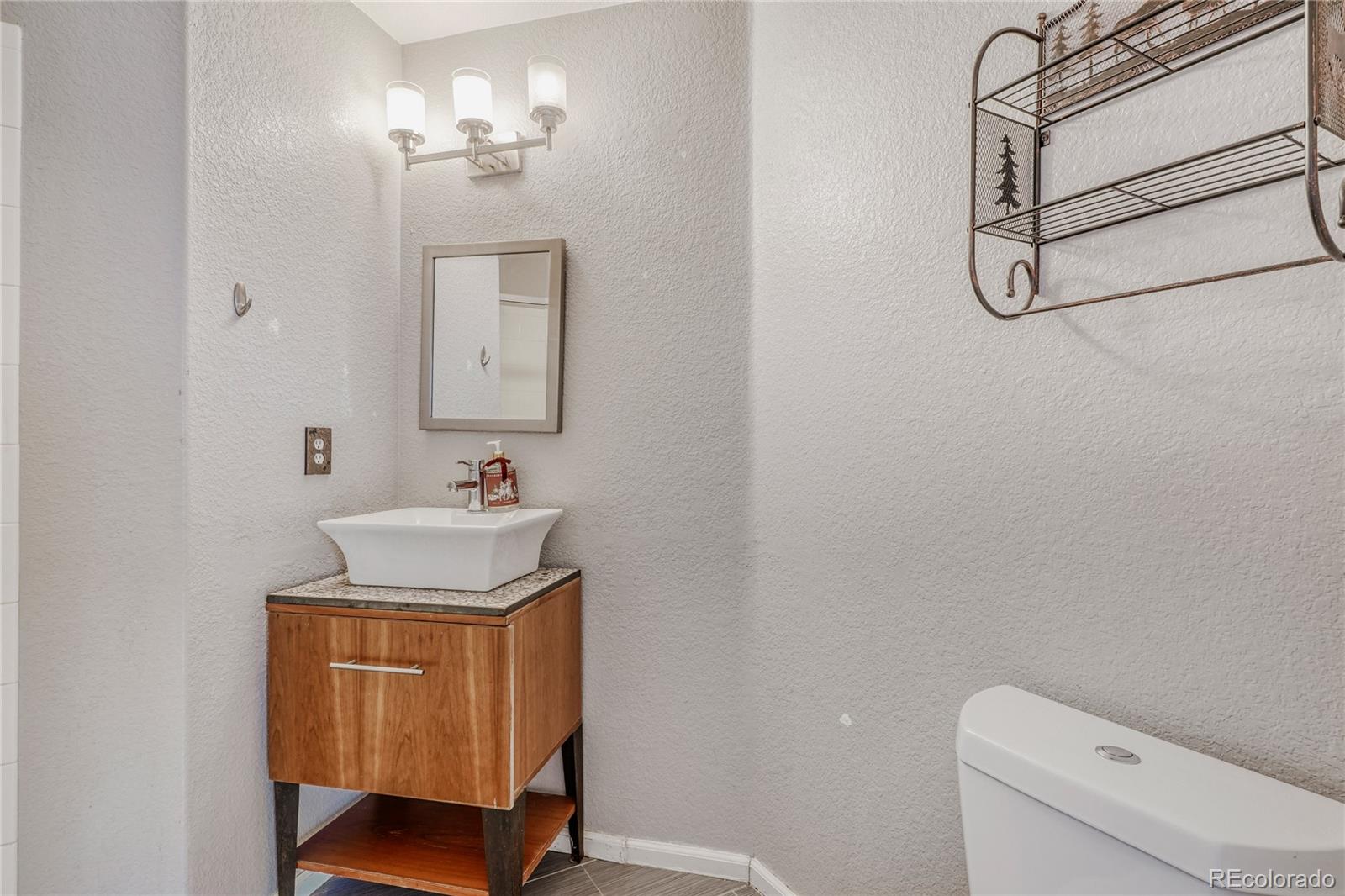 MLS Image #10 for 20591 e 48th place,denver, Colorado