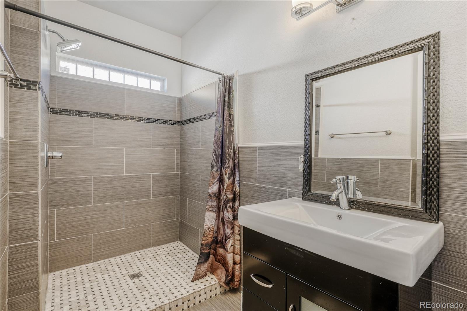 MLS Image #19 for 20591 e 48th place,denver, Colorado