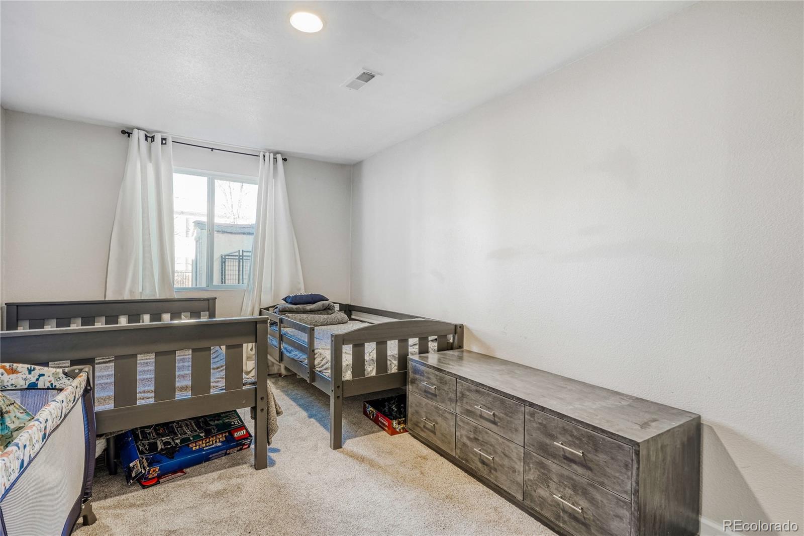 MLS Image #22 for 20591 e 48th place,denver, Colorado