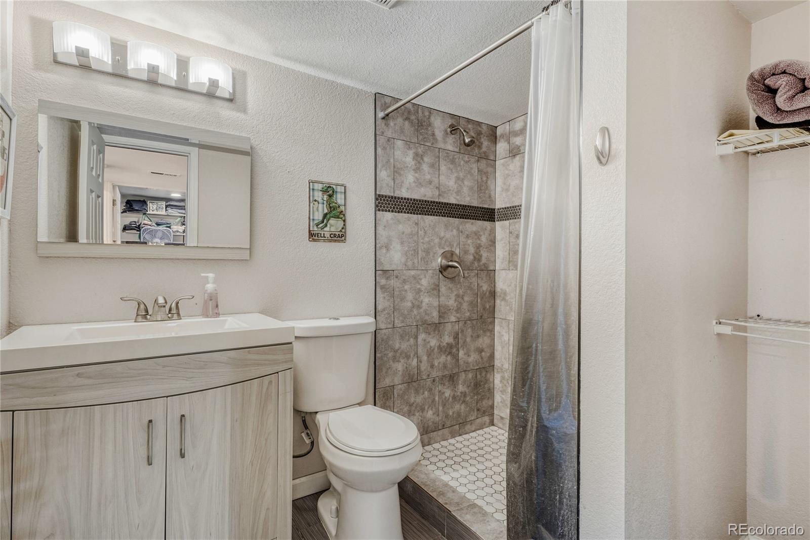 MLS Image #23 for 20591 e 48th place,denver, Colorado