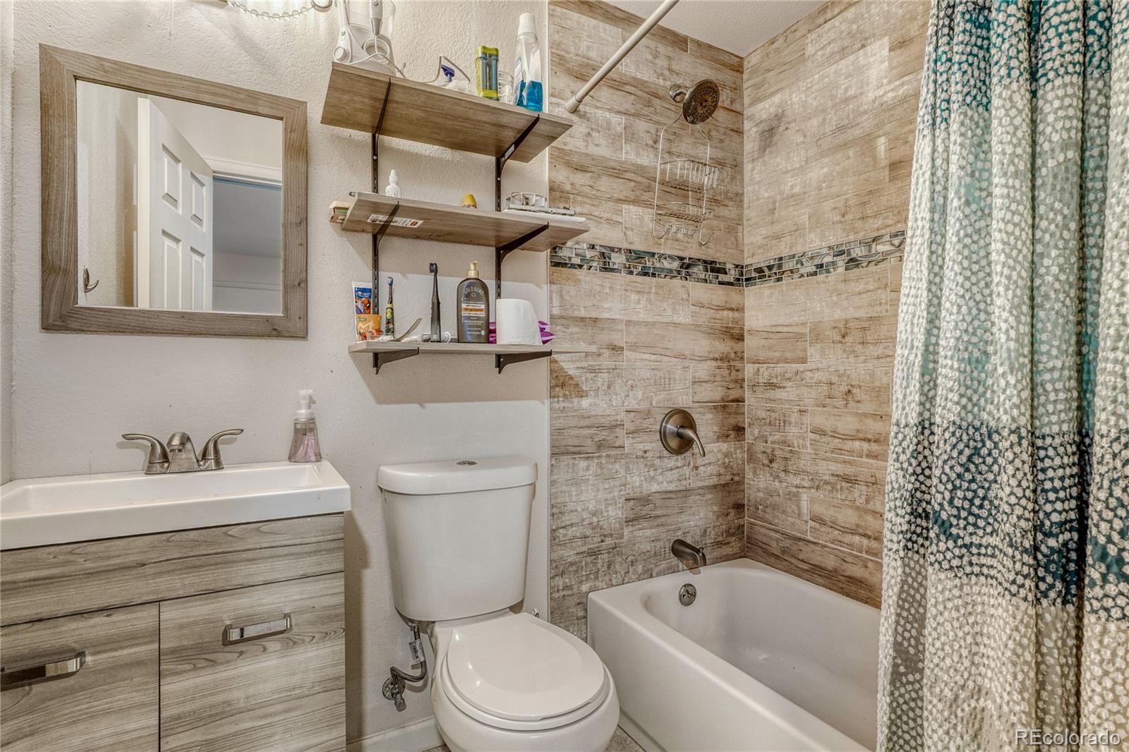 MLS Image #25 for 20591 e 48th place,denver, Colorado