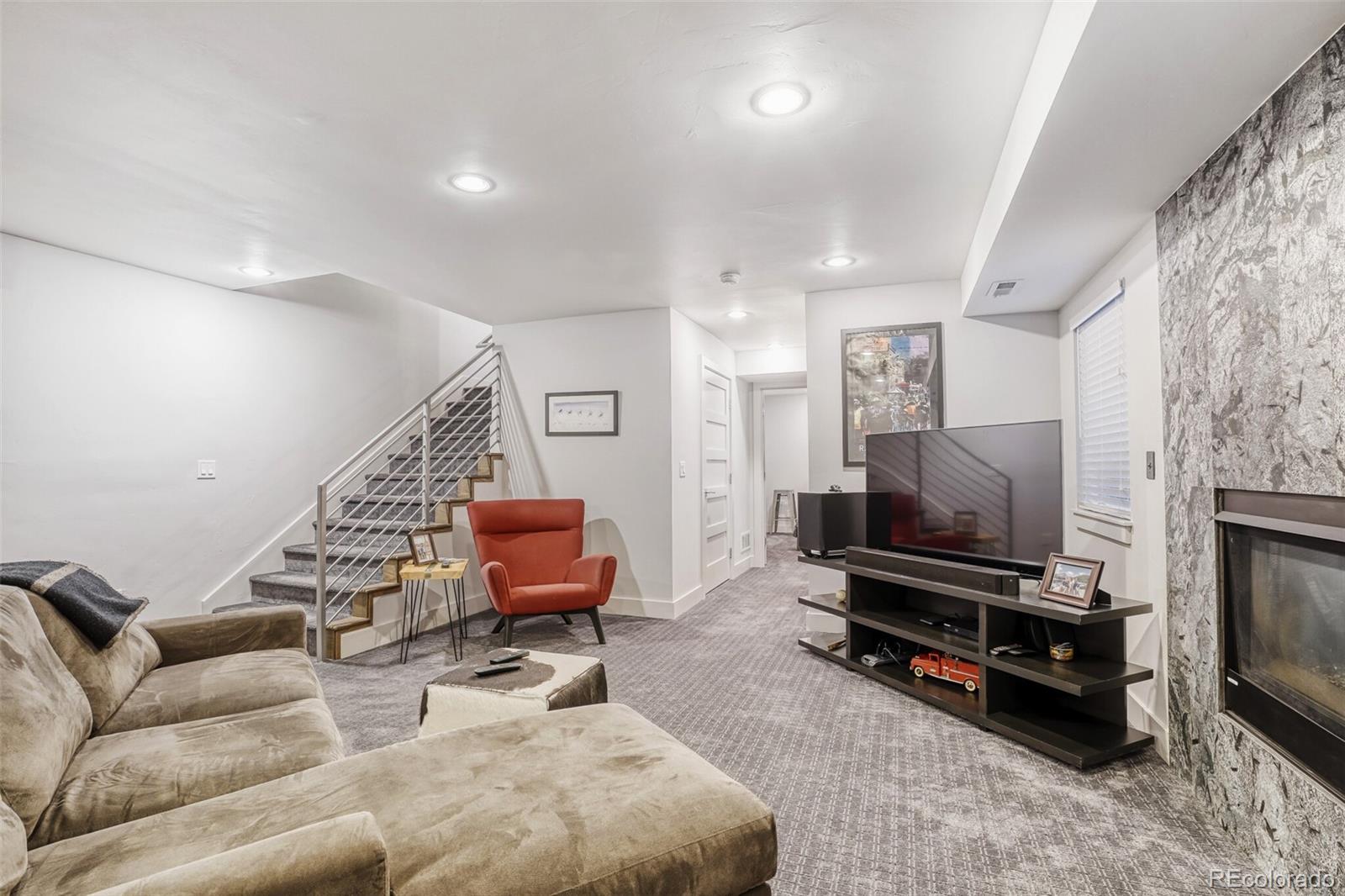 MLS Image #26 for 1322 s pearl street,denver, Colorado