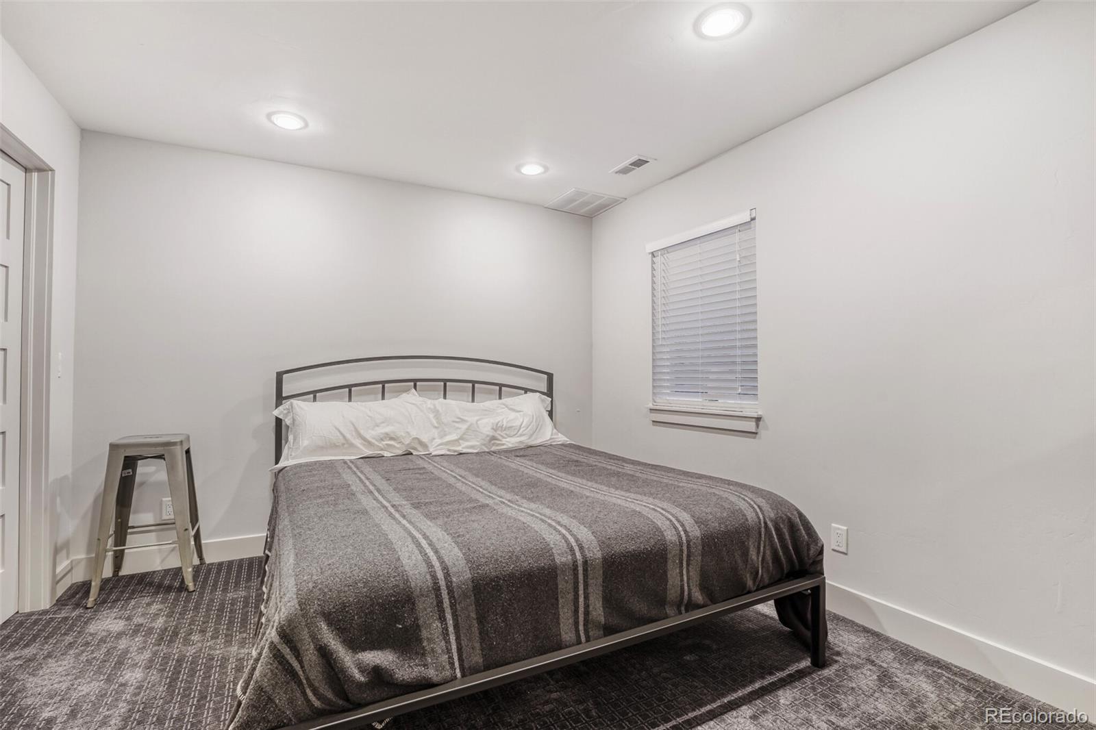 MLS Image #29 for 1322 s pearl street,denver, Colorado