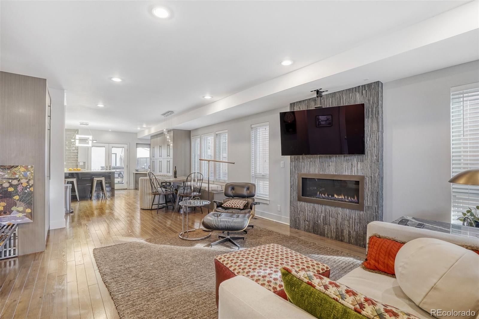 MLS Image #8 for 1322 s pearl street,denver, Colorado