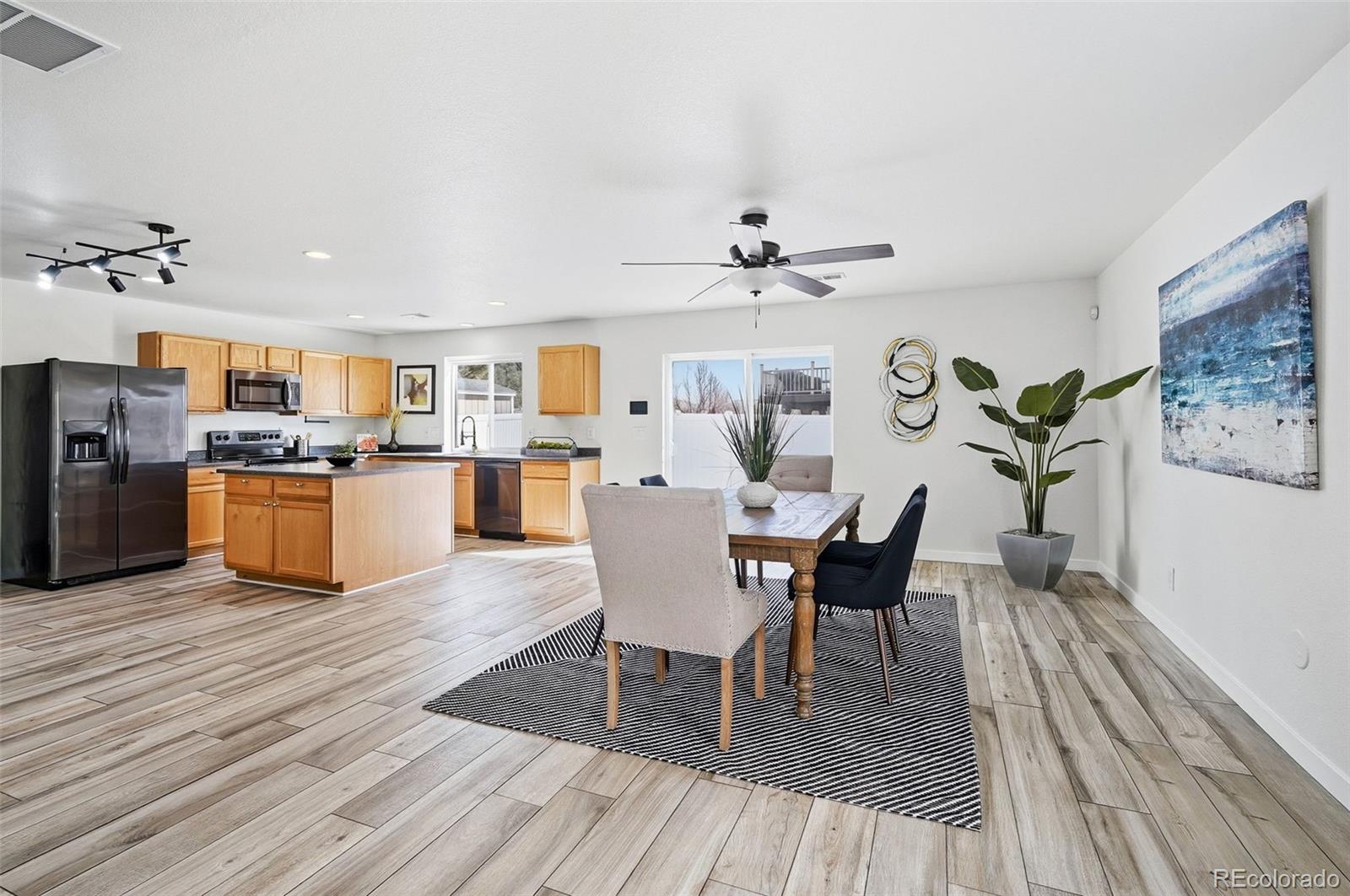 MLS Image #10 for 20242 e 55th place,denver, Colorado