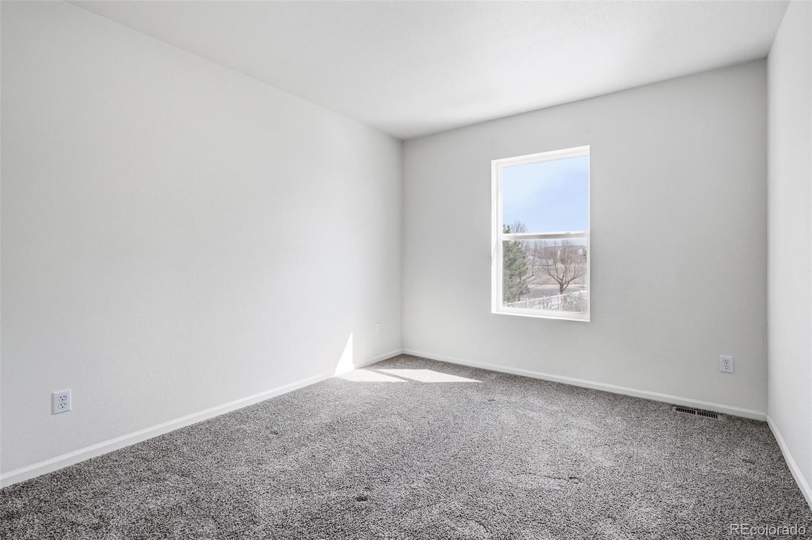 MLS Image #40 for 20242 e 55th place,denver, Colorado