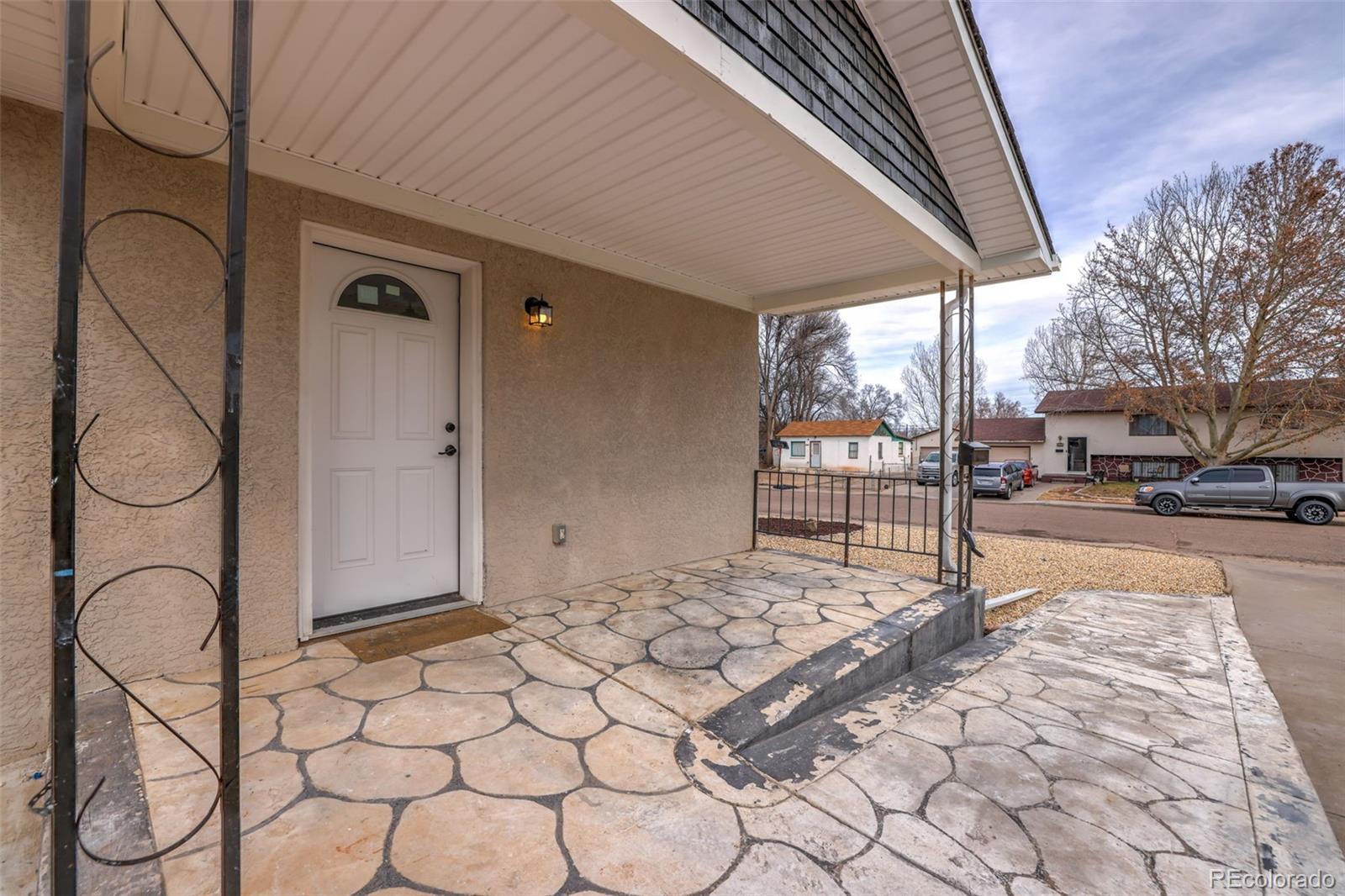 MLS Image #3 for 1725  brown avenue,pueblo, Colorado