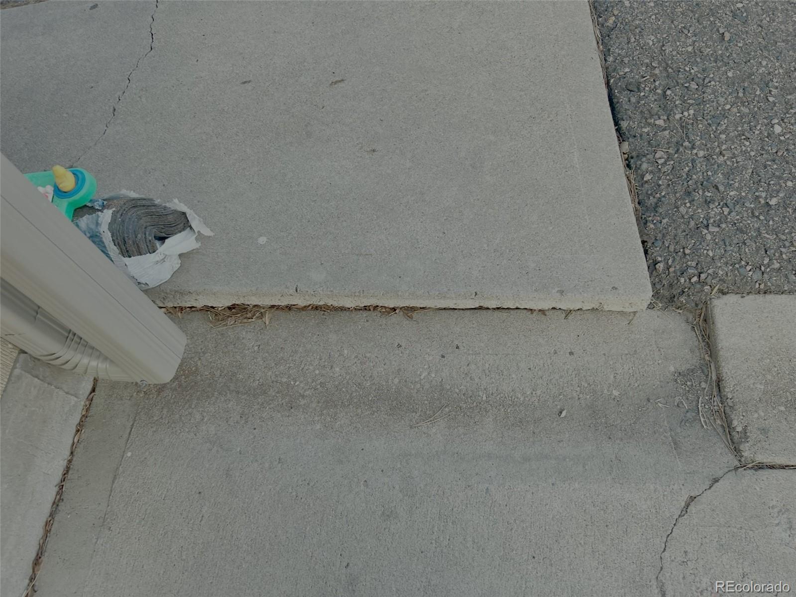 MLS Image #15 for 7901  linda circle,denver, Colorado
