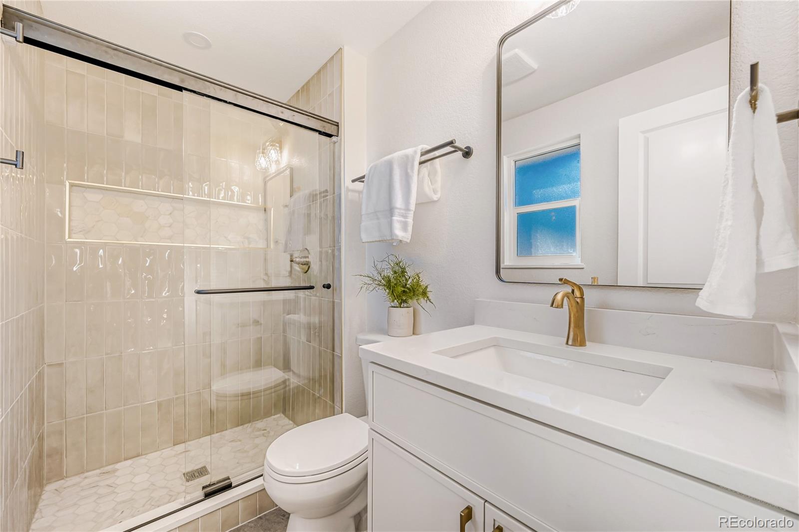 MLS Image #12 for 7172 e jewell avenue,denver, Colorado