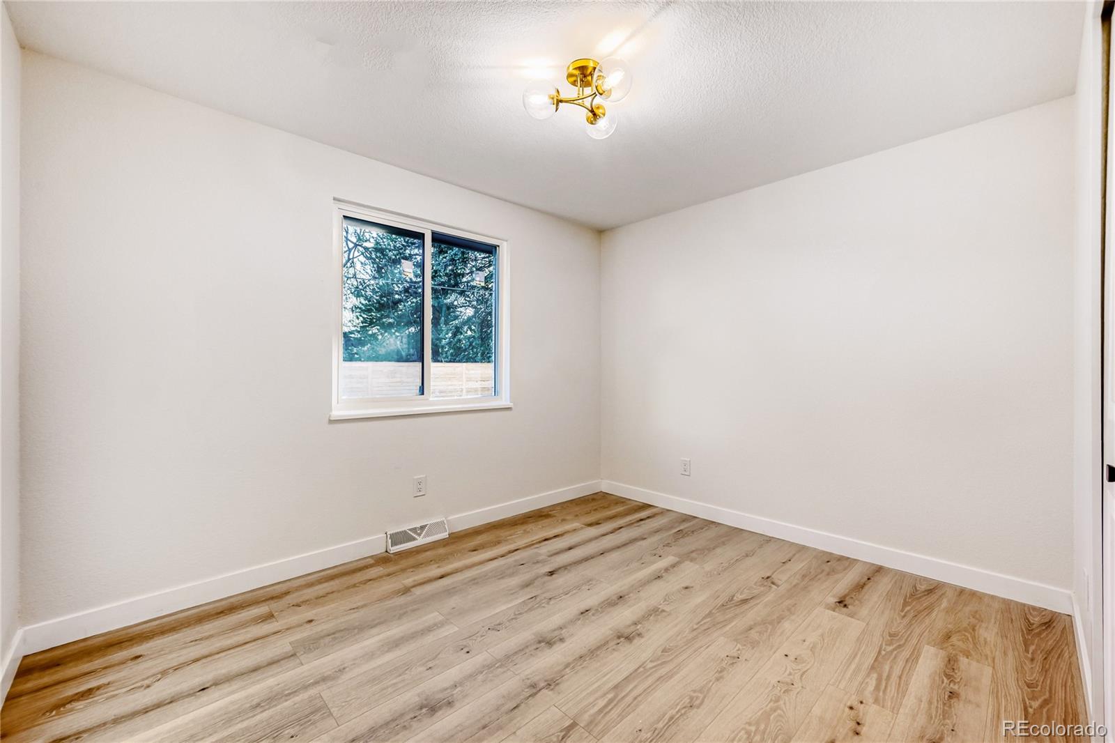 MLS Image #13 for 7172 e jewell avenue,denver, Colorado