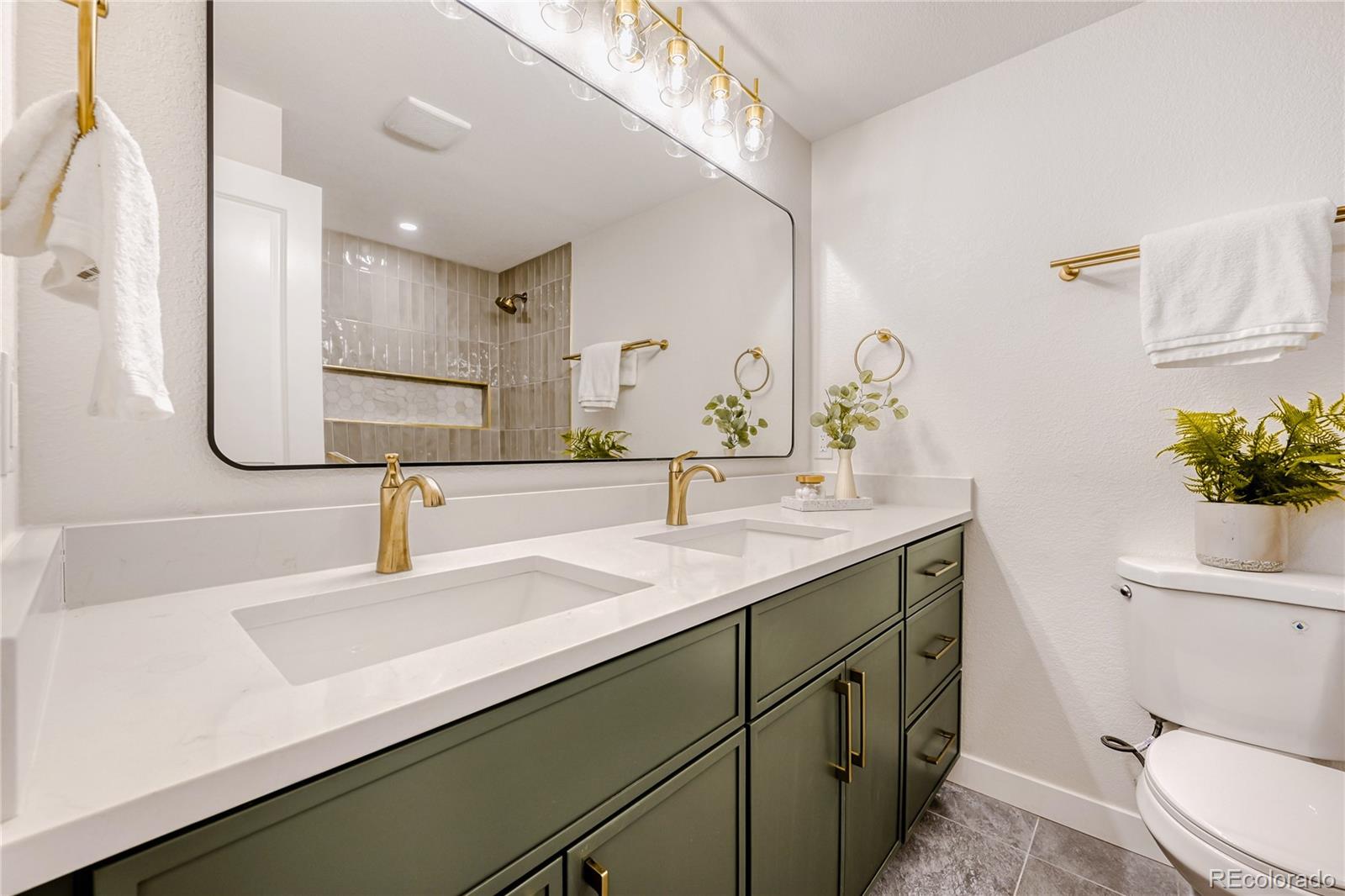 MLS Image #14 for 7172 e jewell avenue,denver, Colorado