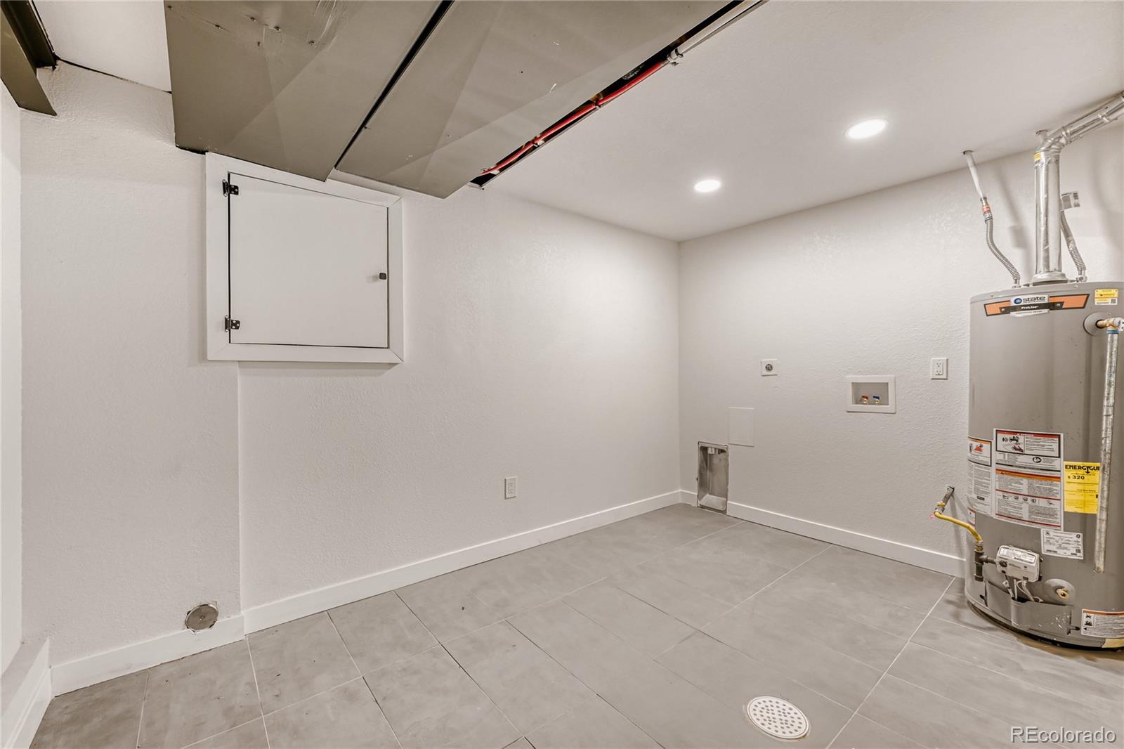 MLS Image #23 for 7172 e jewell avenue,denver, Colorado