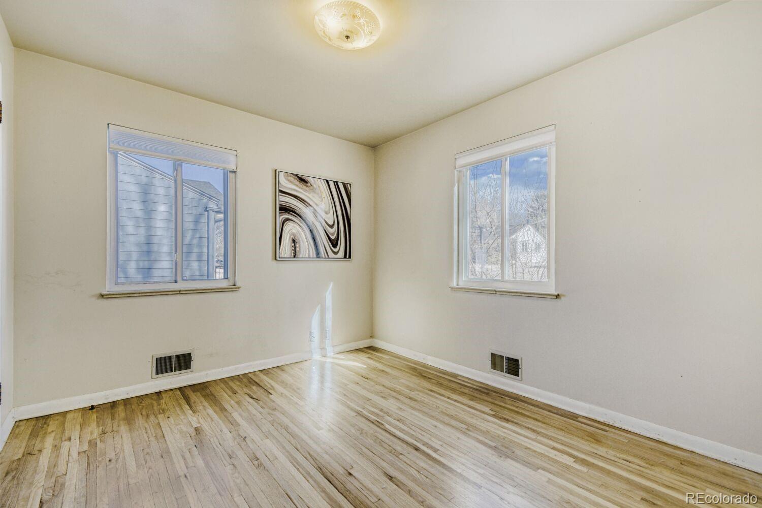 MLS Image #14 for 1827 s filbert court,denver, Colorado