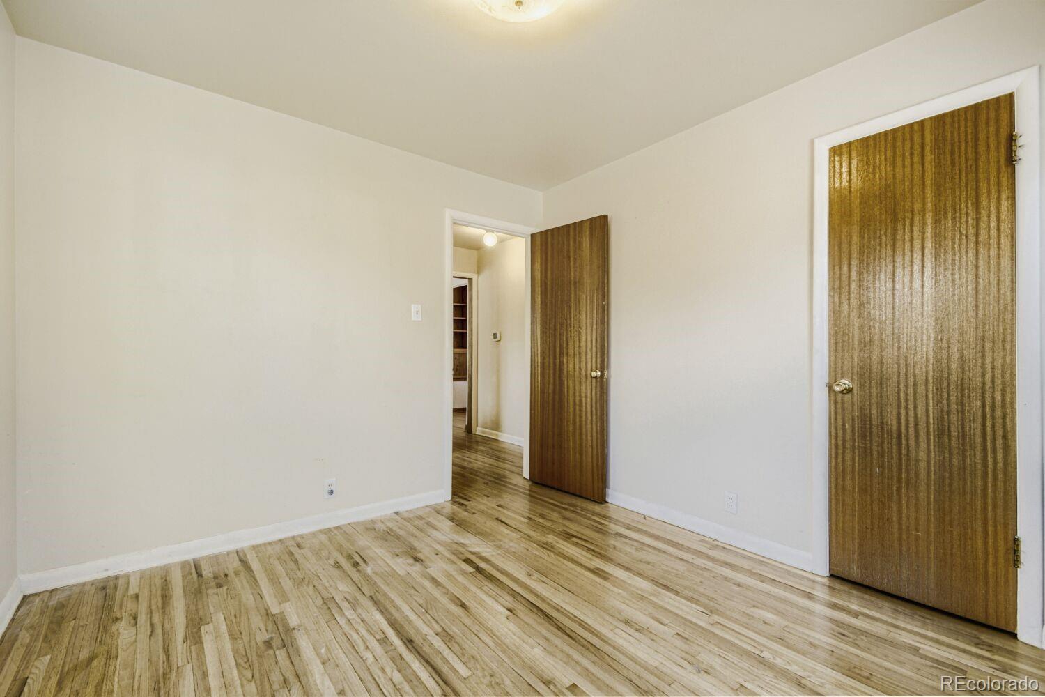 MLS Image #15 for 1827 s filbert court,denver, Colorado