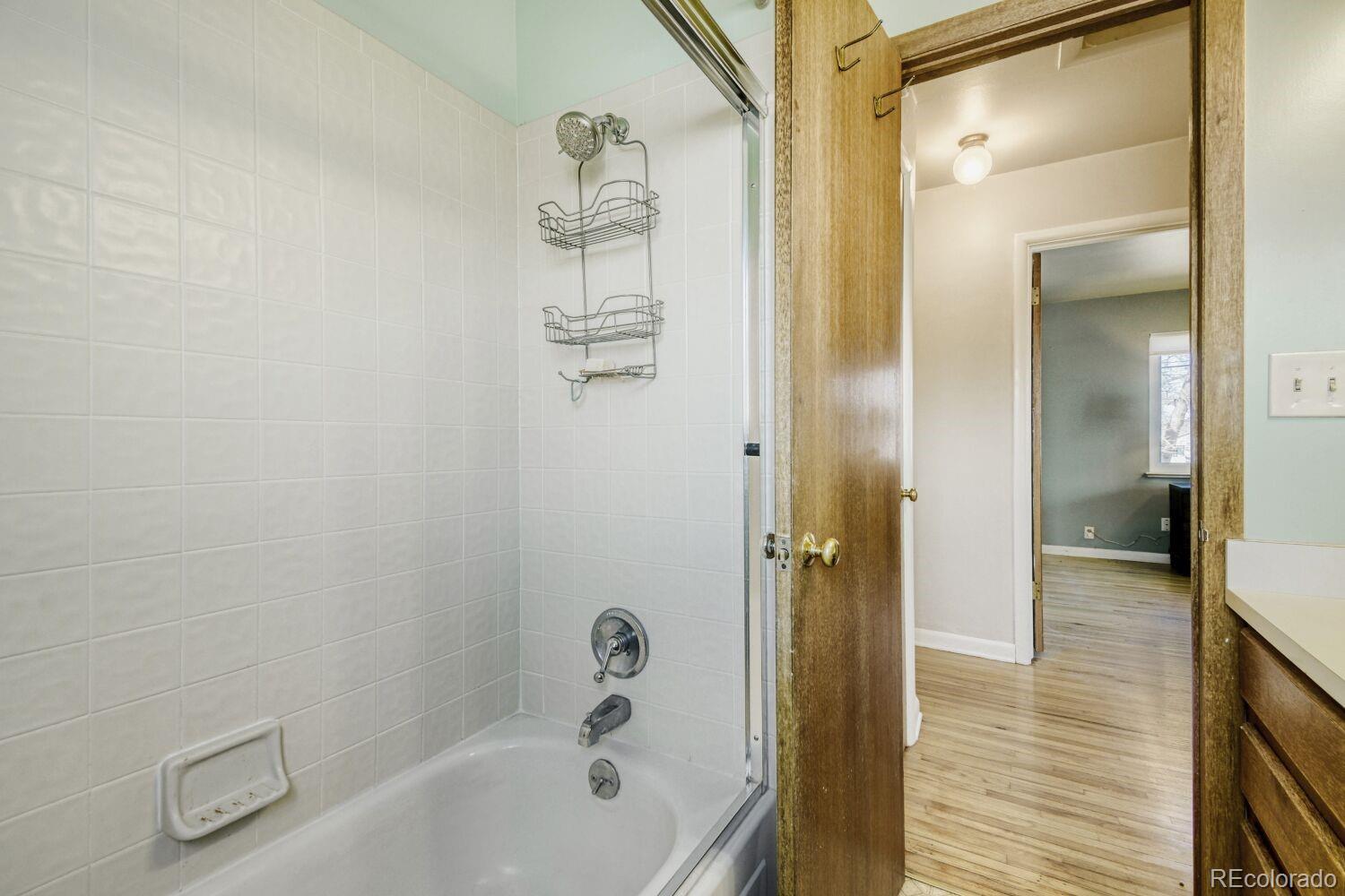 MLS Image #17 for 1827 s filbert court,denver, Colorado