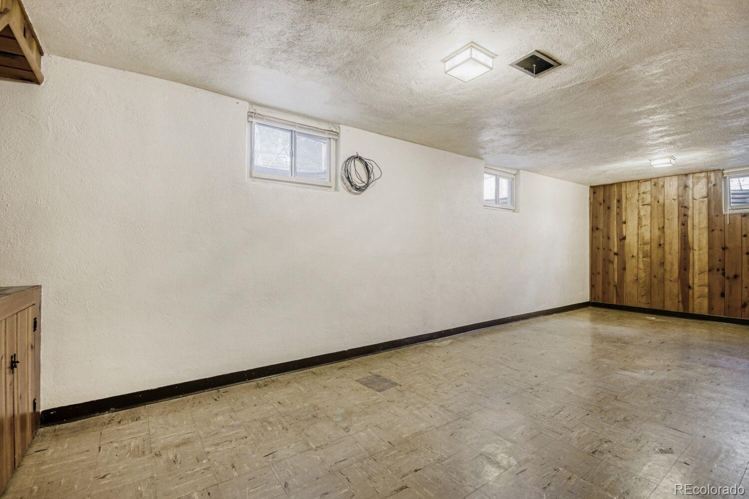 MLS Image #18 for 1827 s filbert court,denver, Colorado