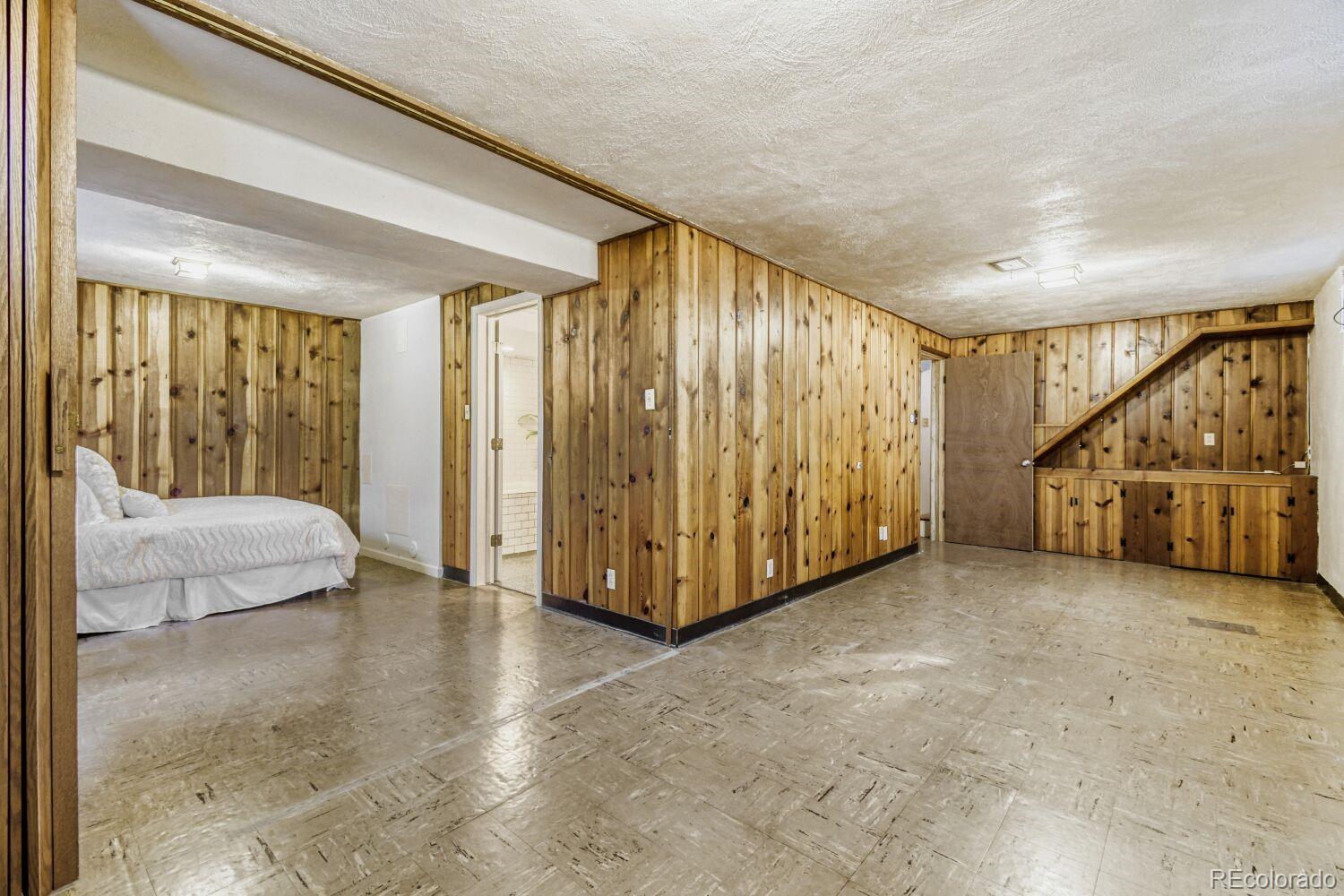 MLS Image #20 for 1827 s filbert court,denver, Colorado