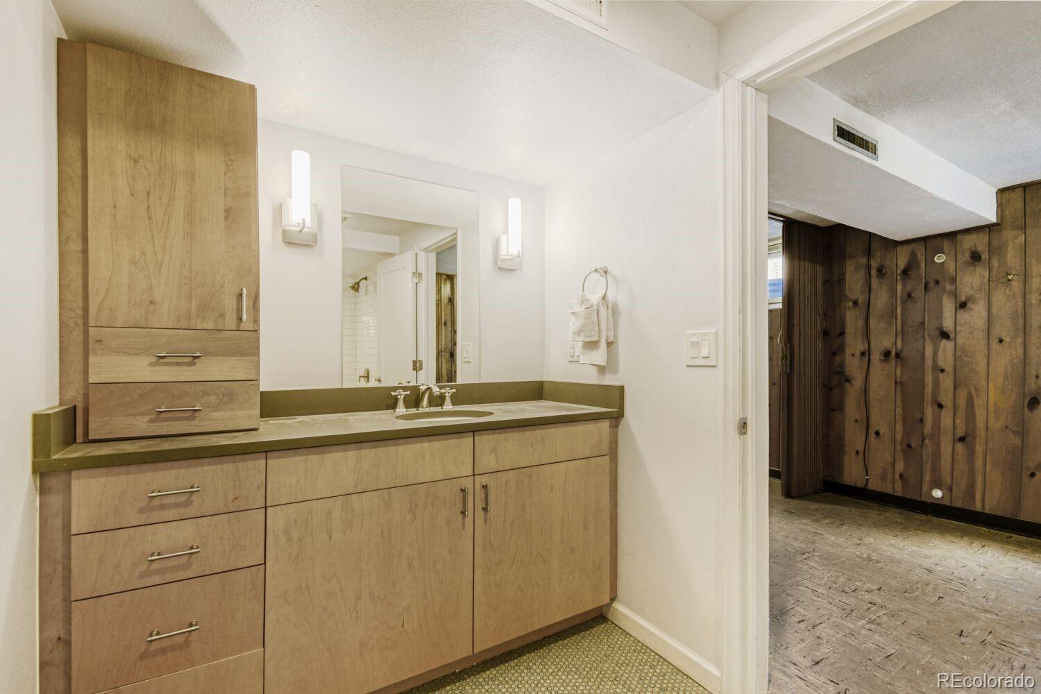 MLS Image #23 for 1827 s filbert court,denver, Colorado