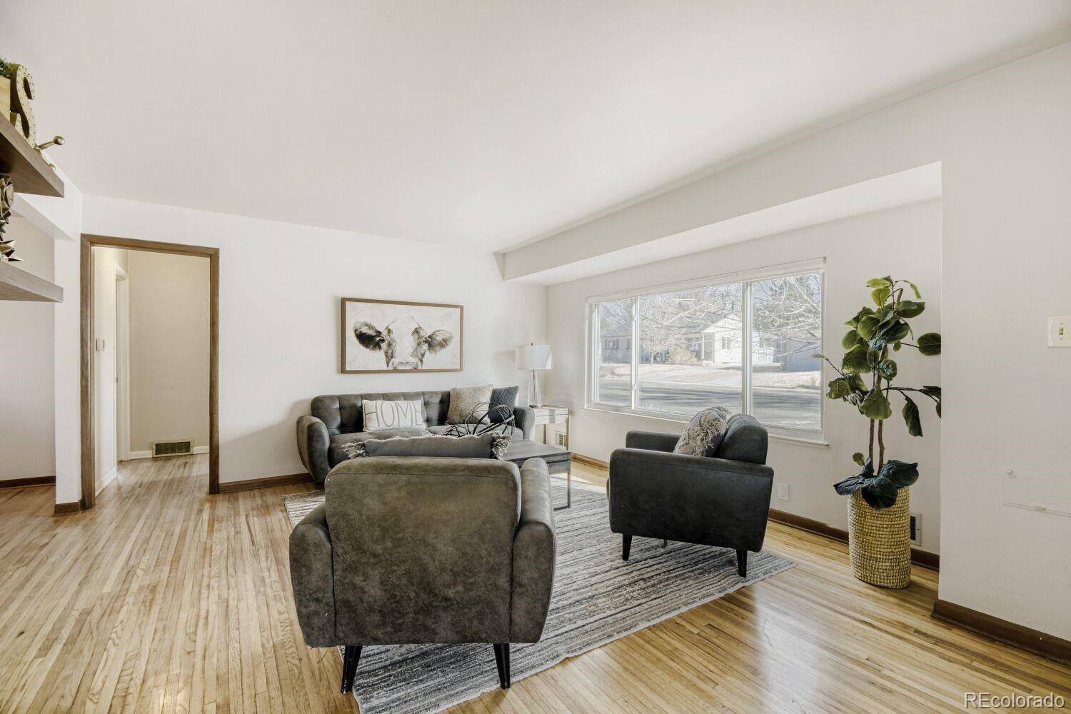 MLS Image #5 for 1827 s filbert court,denver, Colorado