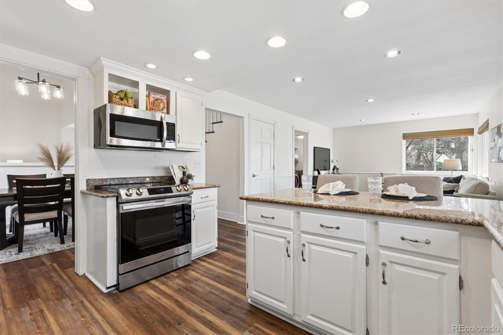 MLS Image #14 for 8869 e mineral place,centennial, Colorado