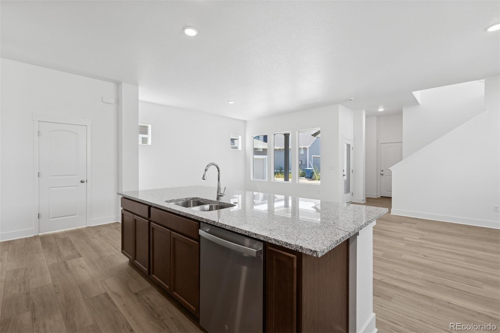 MLS Image #10 for 21234 e 62nd avenue,aurora, Colorado