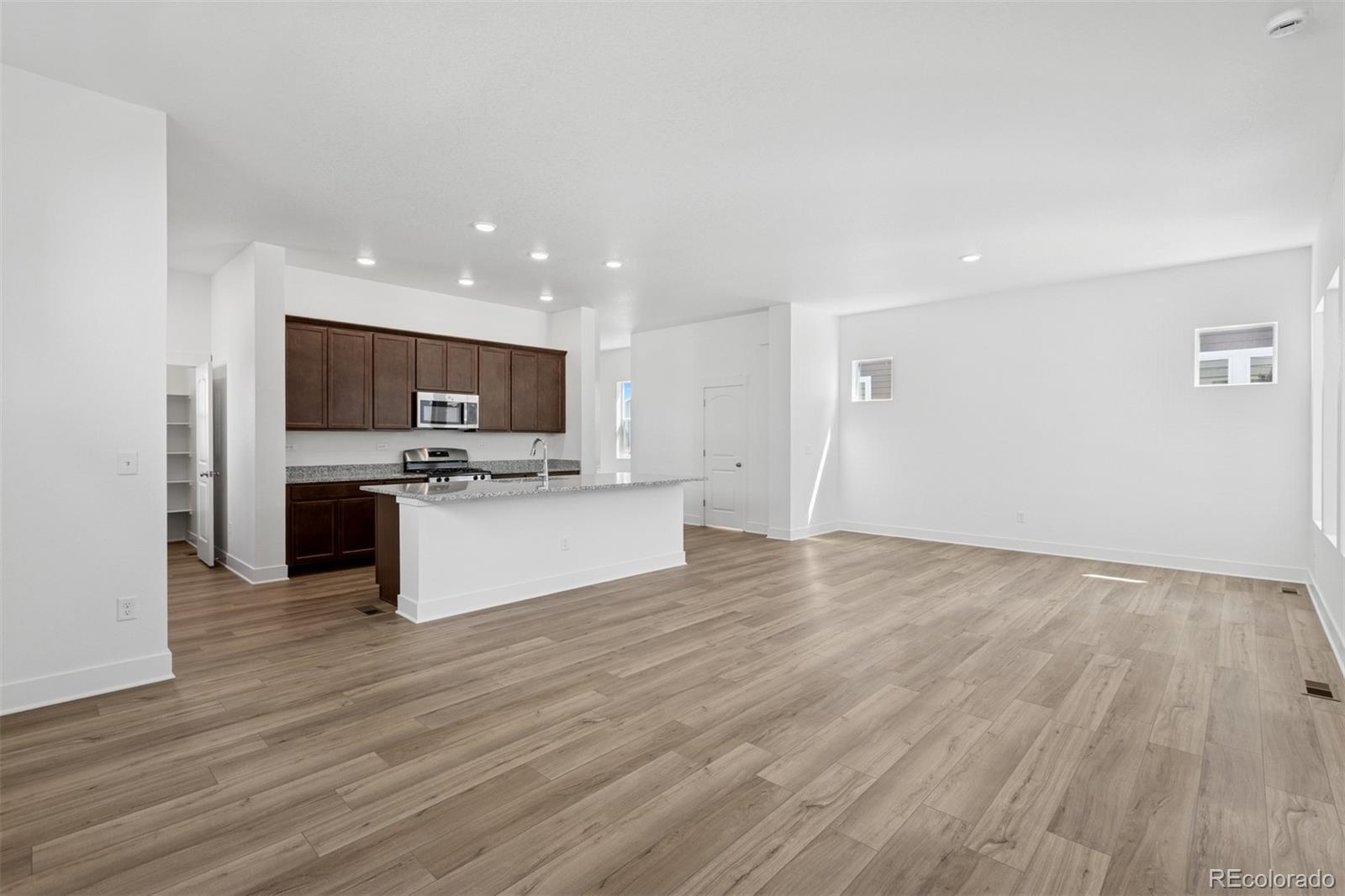 MLS Image #12 for 21234 e 62nd avenue,aurora, Colorado