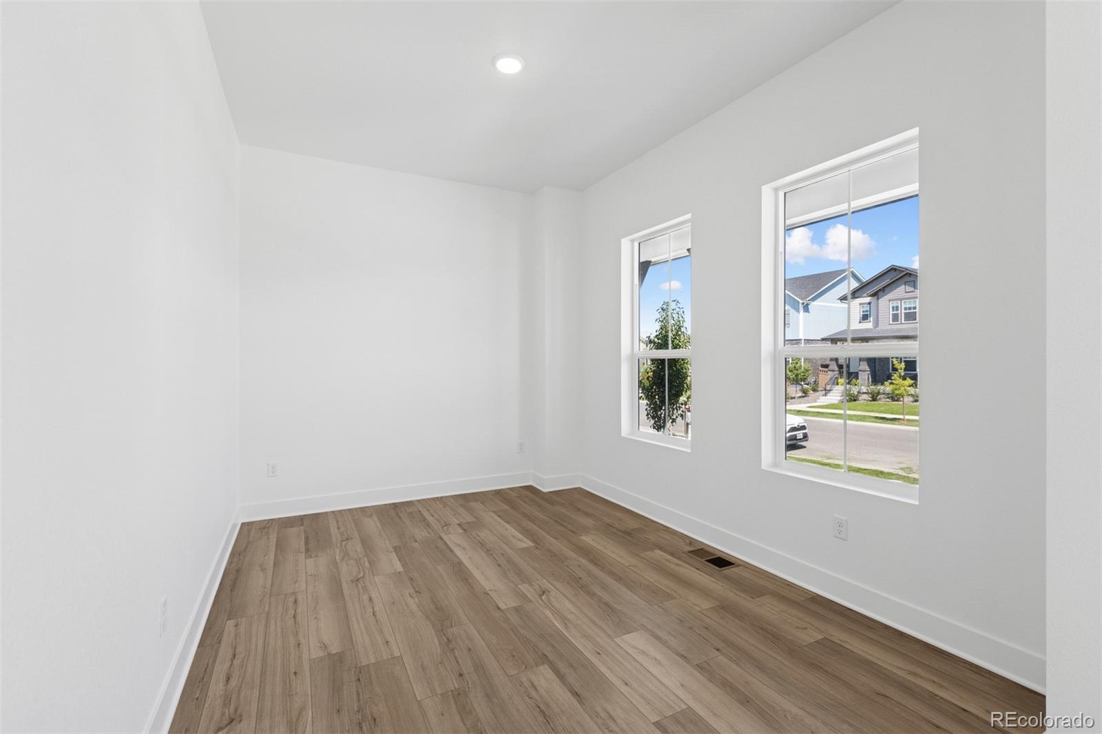 MLS Image #3 for 21234 e 62nd avenue,aurora, Colorado