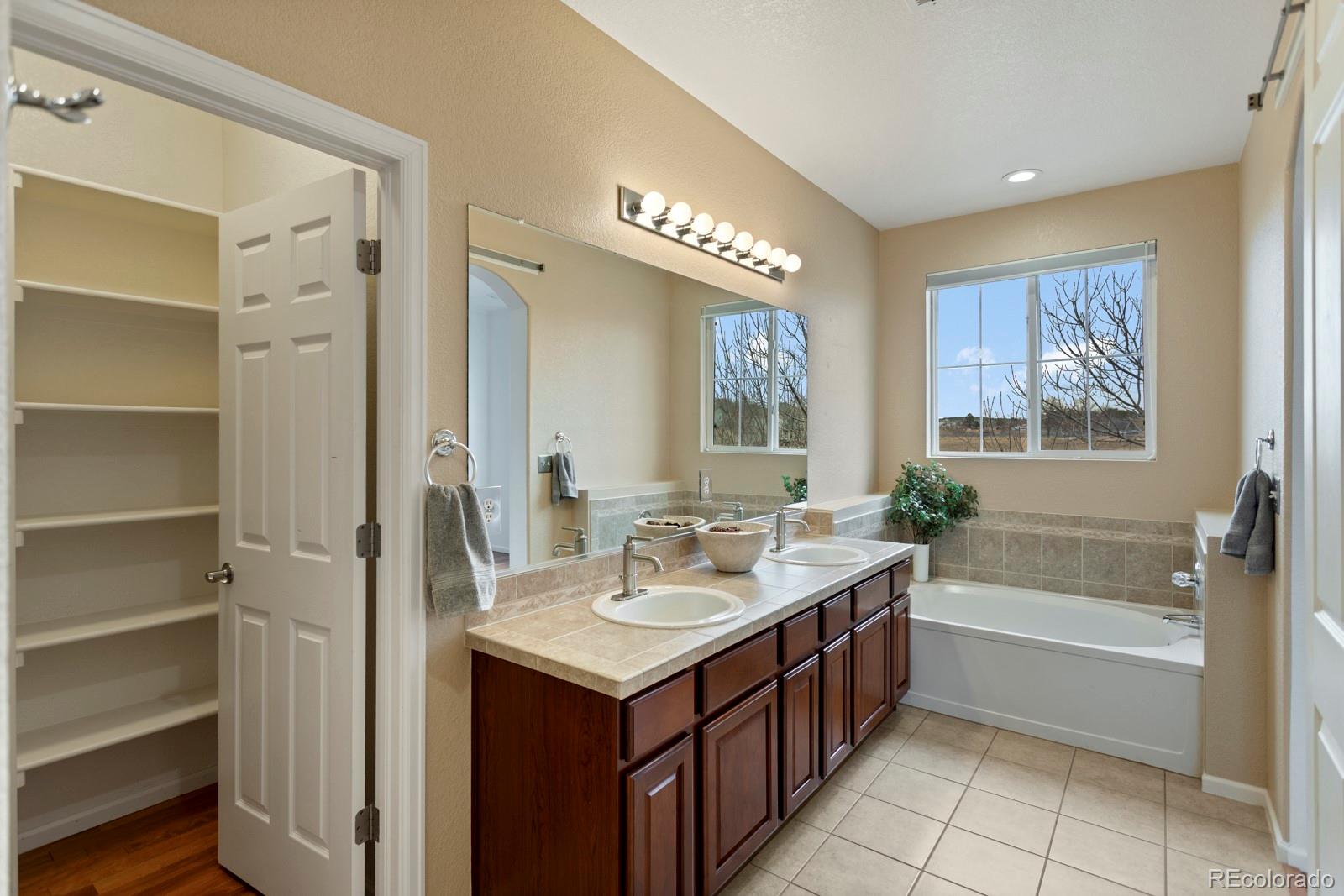 MLS Image #26 for 11307  navajo circle b,westminster, Colorado