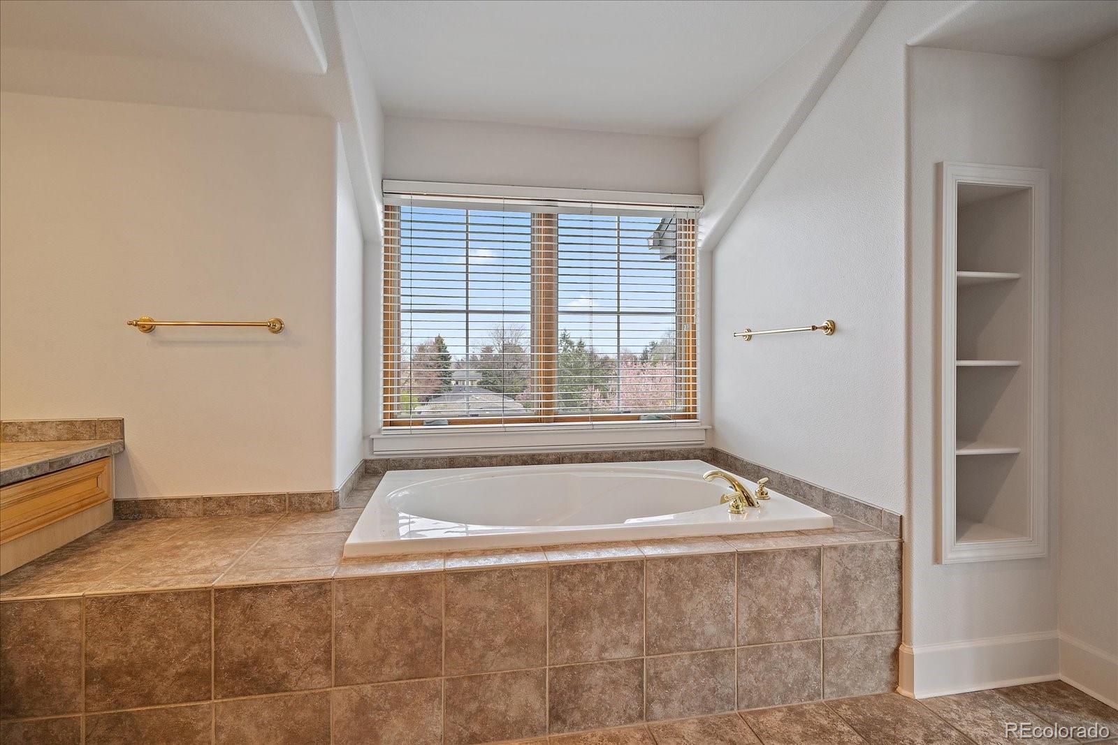 MLS Image #19 for 300  hudson street 302,denver, Colorado
