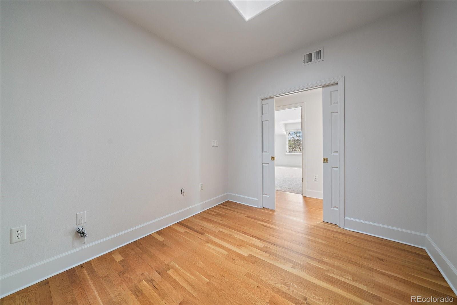 MLS Image #27 for 300  hudson street 302,denver, Colorado