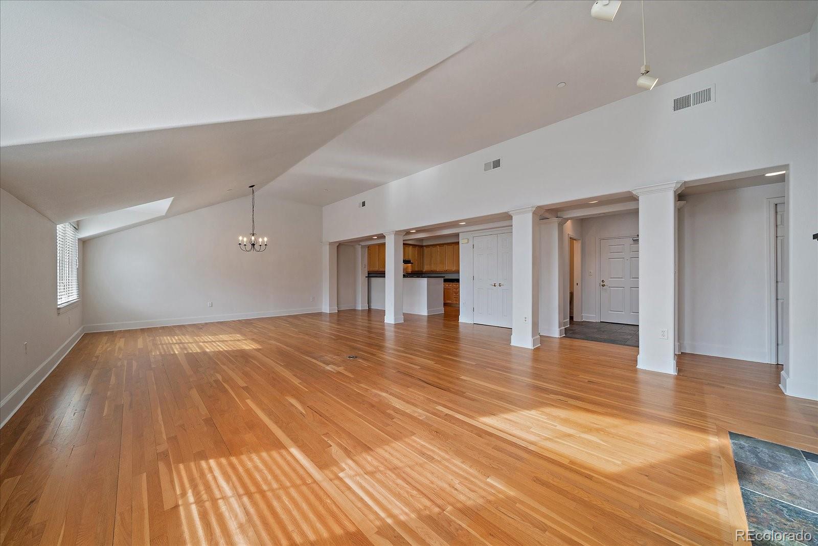 MLS Image #7 for 300  hudson street 302,denver, Colorado
