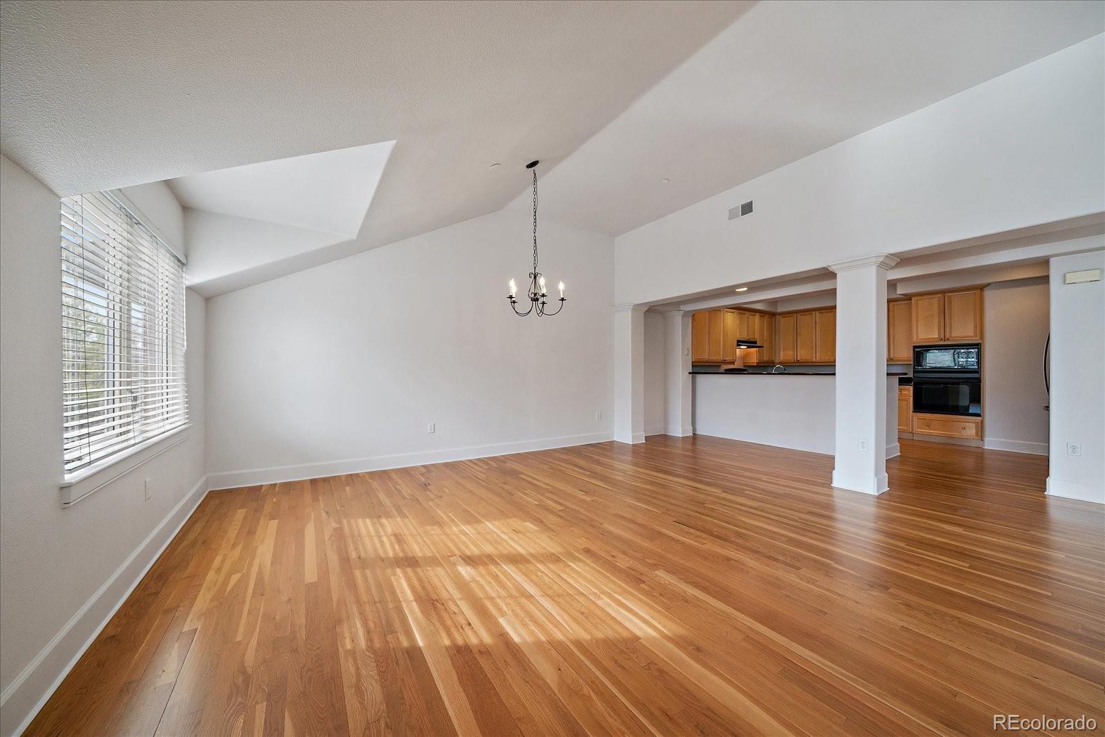 MLS Image #8 for 300  hudson street 302,denver, Colorado