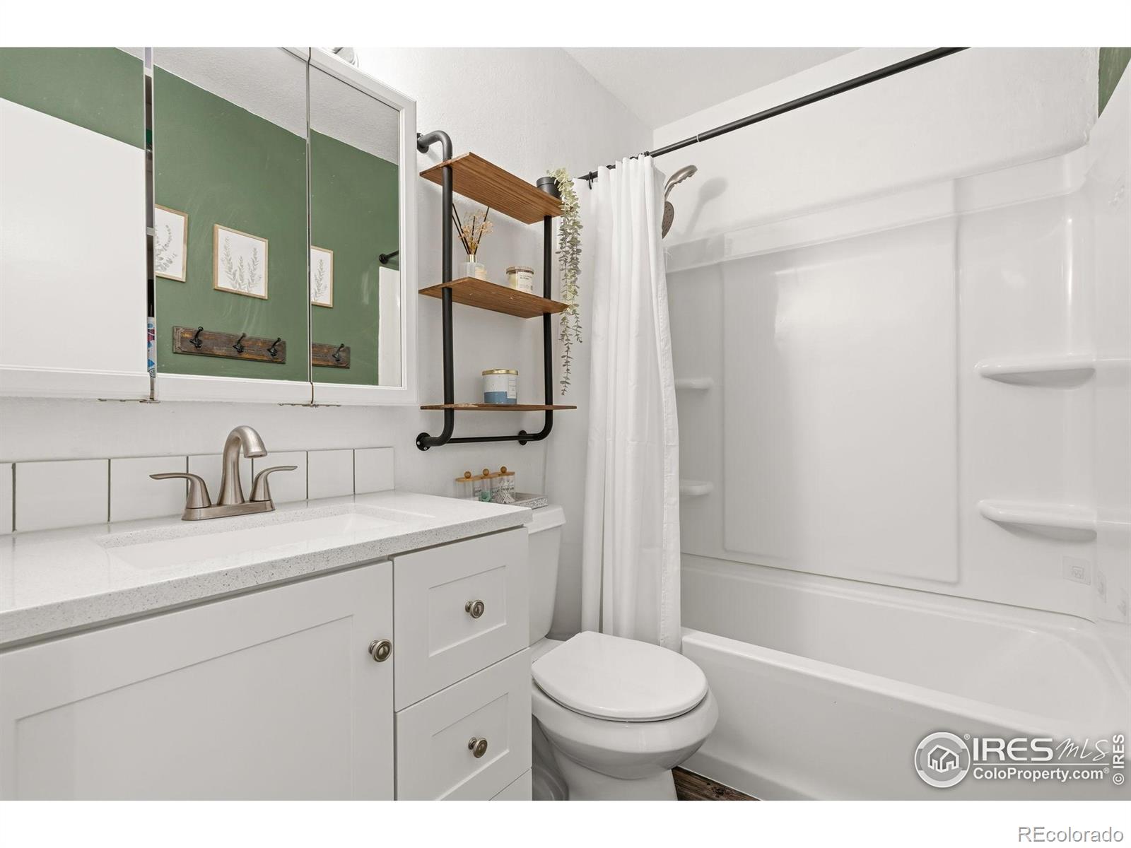 MLS Image #13 for 240  ley drive,la salle, Colorado