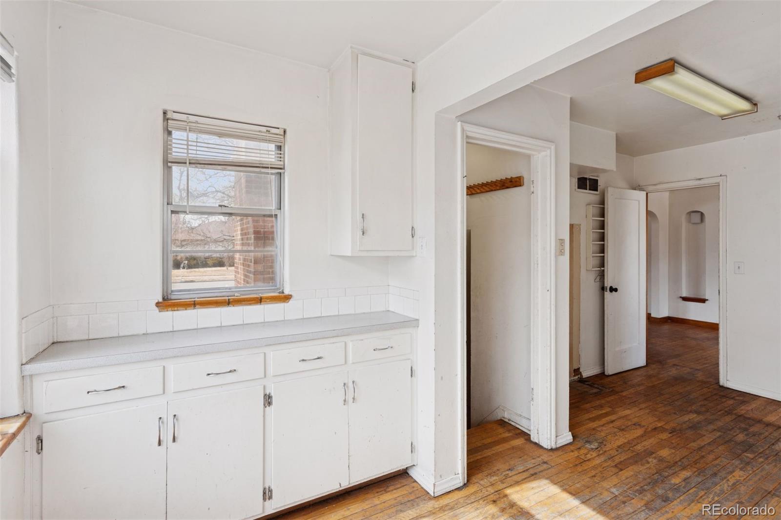 MLS Image #12 for 2490 s lincoln street,denver, Colorado