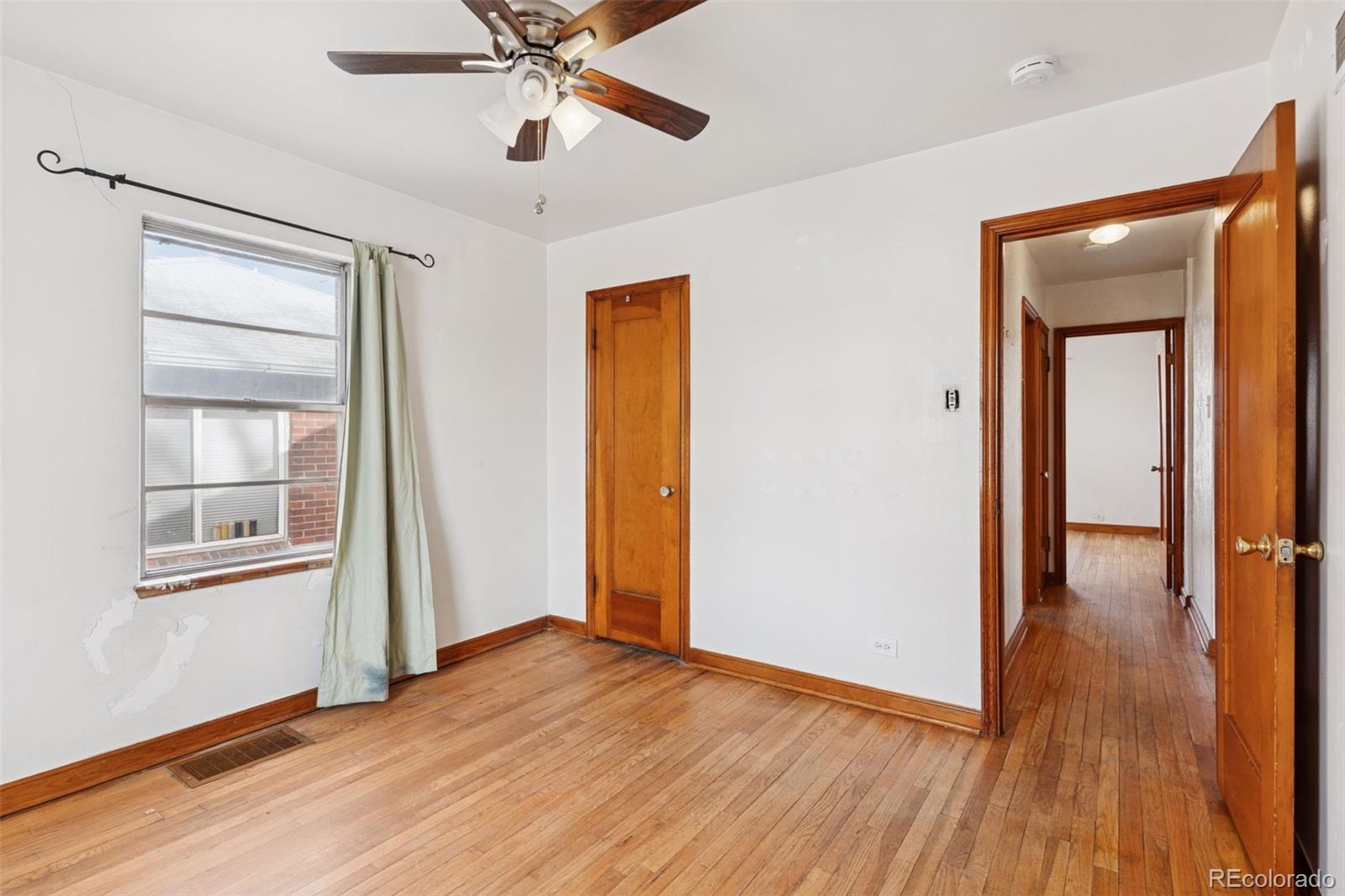 MLS Image #14 for 2490 s lincoln street,denver, Colorado