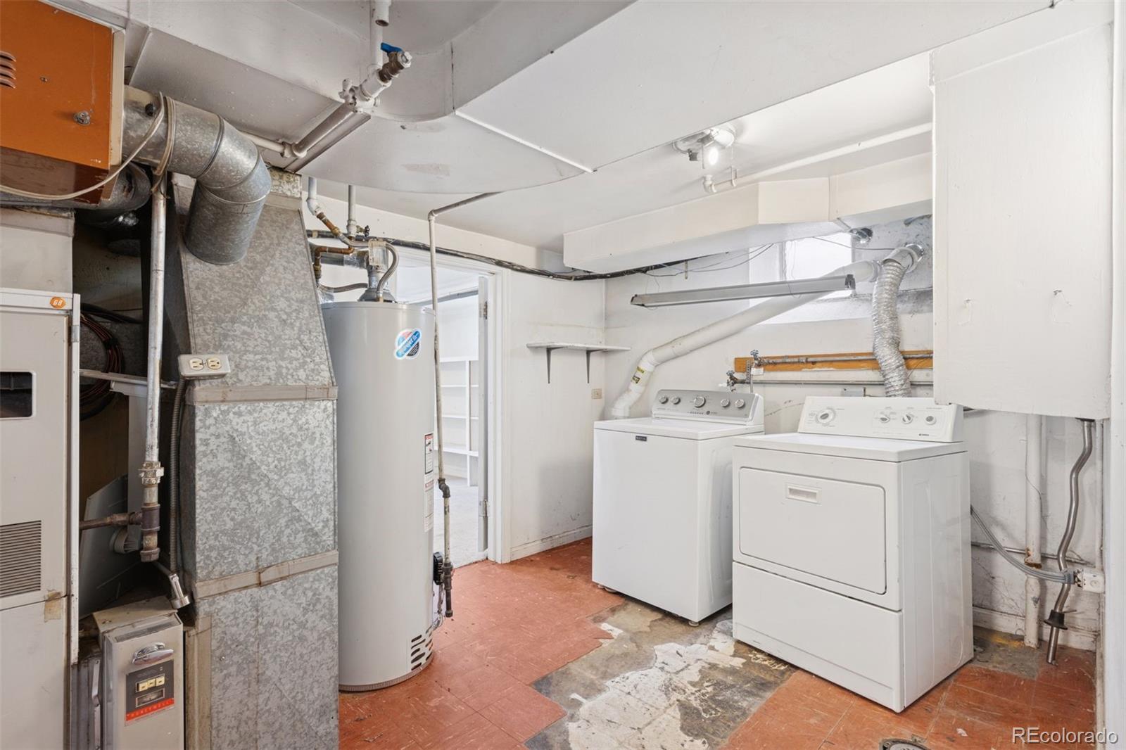 MLS Image #18 for 2490 s lincoln street,denver, Colorado