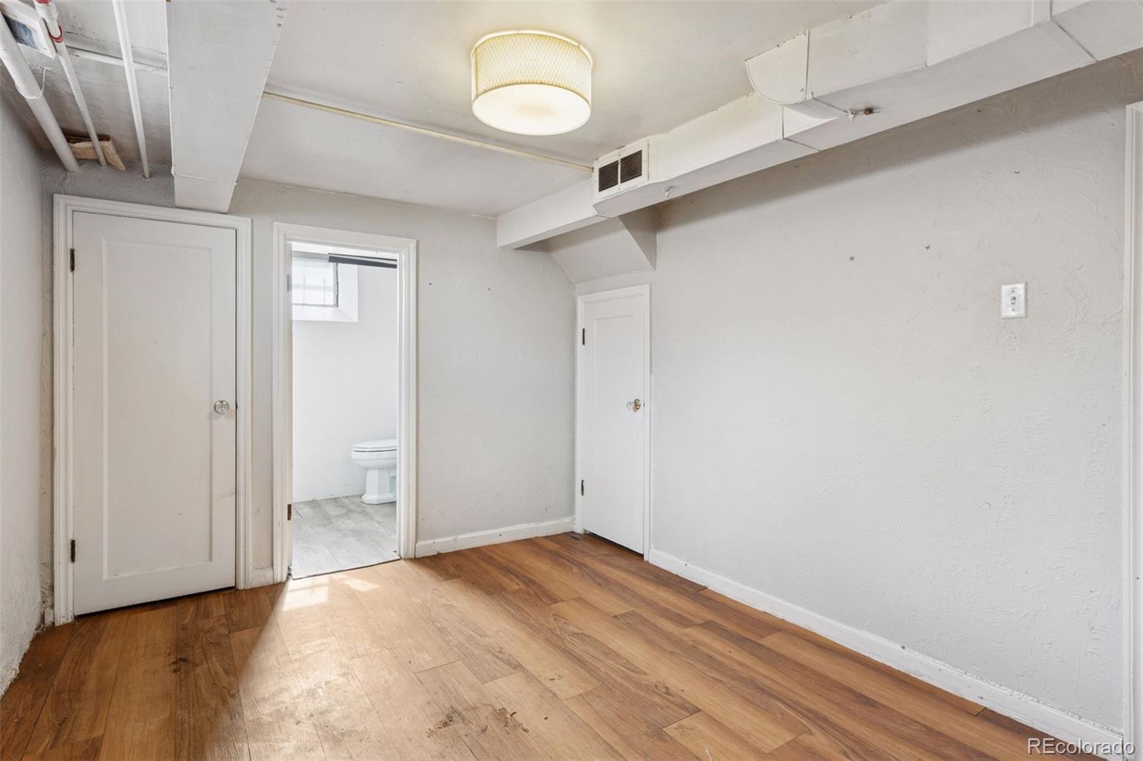 MLS Image #20 for 2490 s lincoln street,denver, Colorado