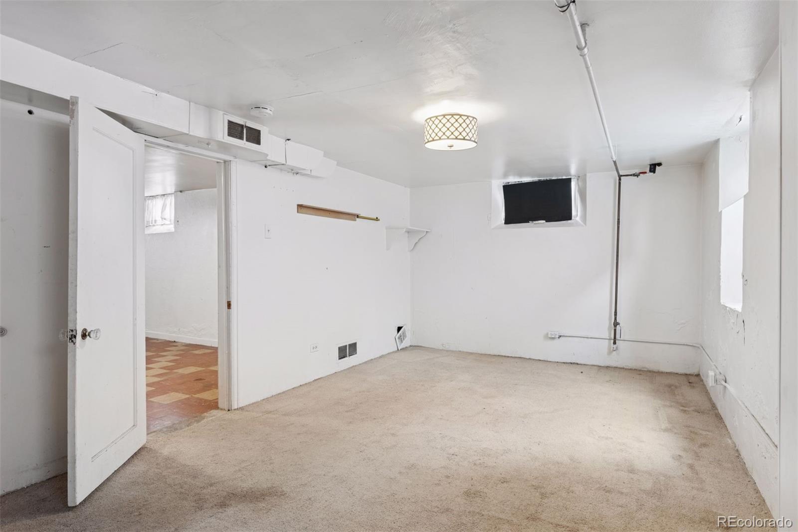 MLS Image #26 for 2490 s lincoln street,denver, Colorado