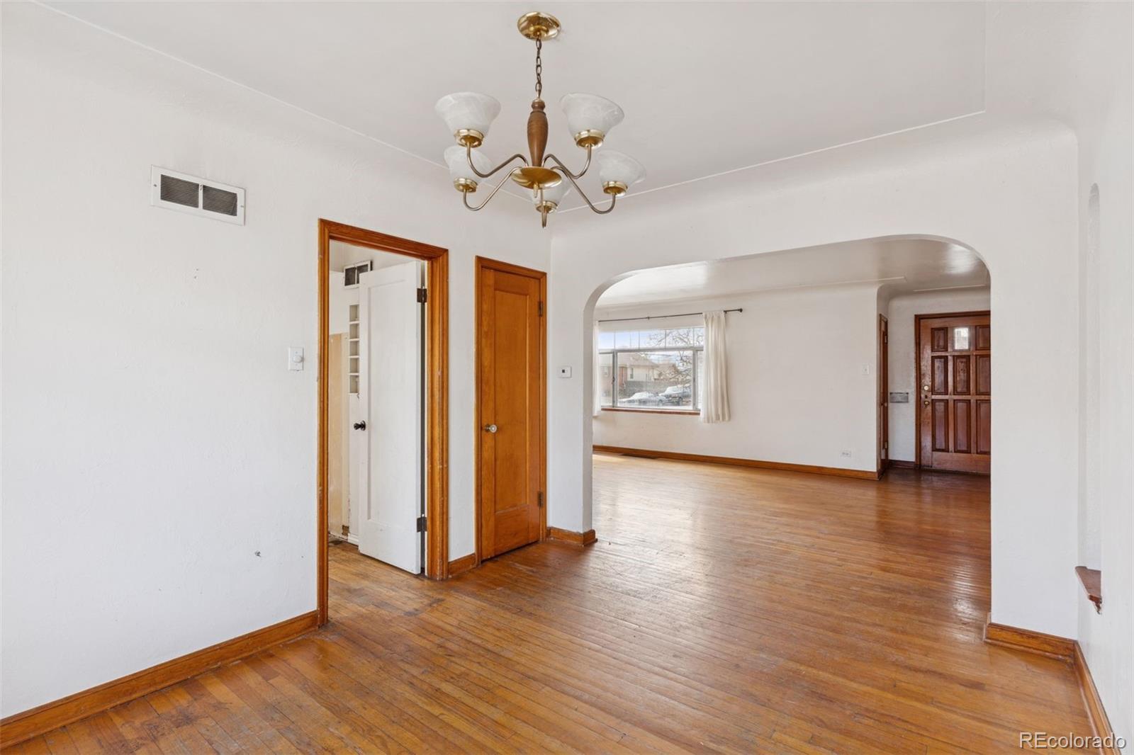MLS Image #8 for 2490 s lincoln street,denver, Colorado
