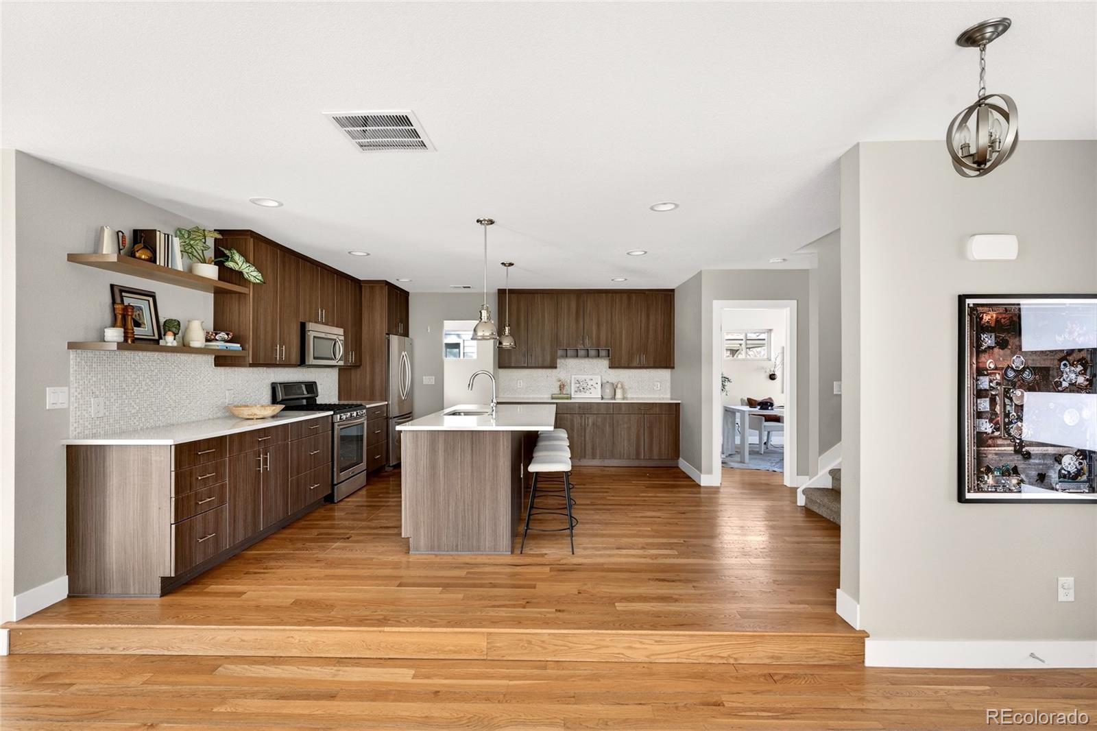 MLS Image #10 for 2051 s gilpin street,denver, Colorado