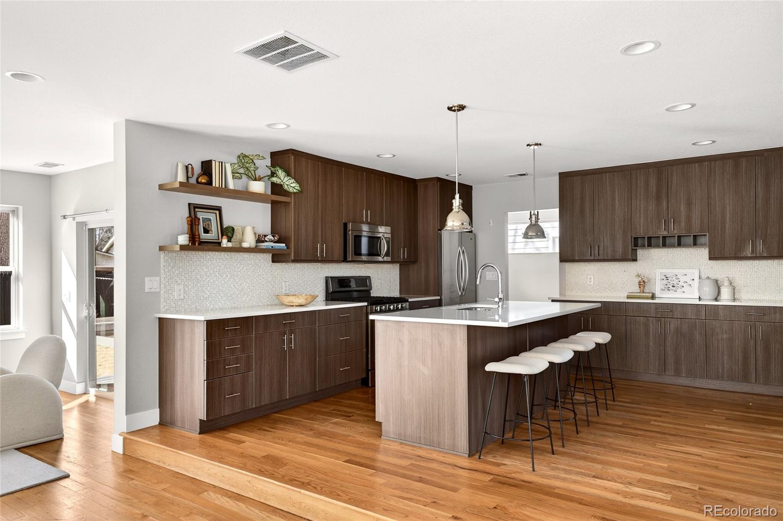 MLS Image #12 for 2051 s gilpin street,denver, Colorado