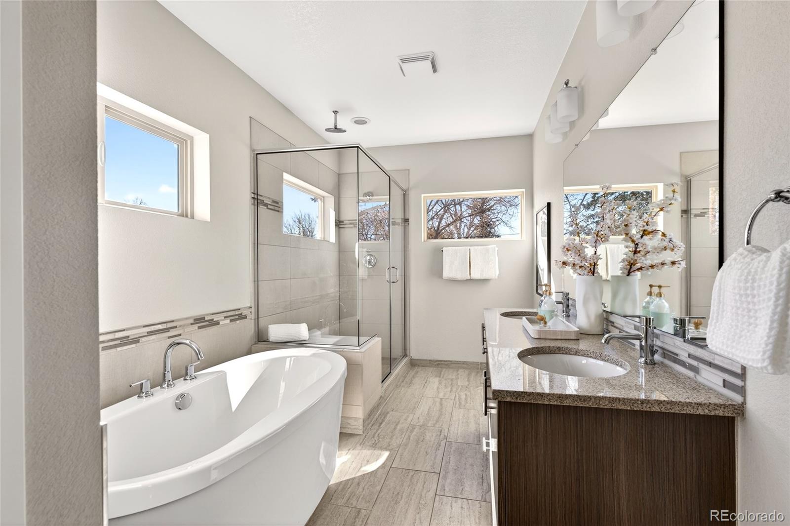 MLS Image #33 for 2051 s gilpin street,denver, Colorado