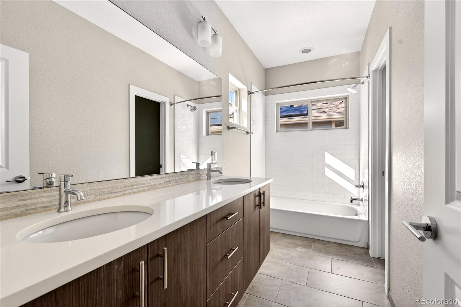 MLS Image #40 for 2051 s gilpin street,denver, Colorado