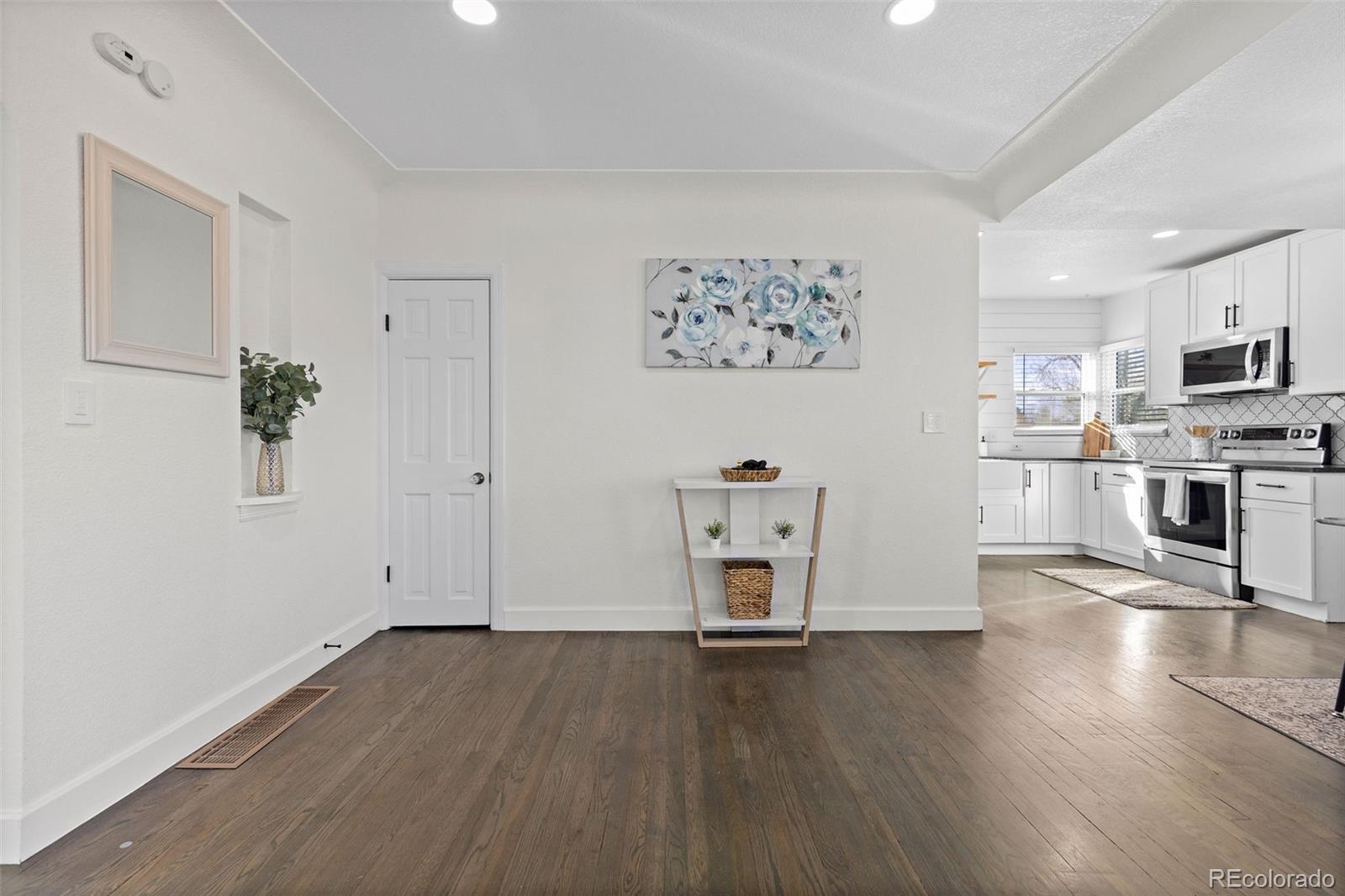 MLS Image #12 for 4590 s sherman street,englewood, Colorado