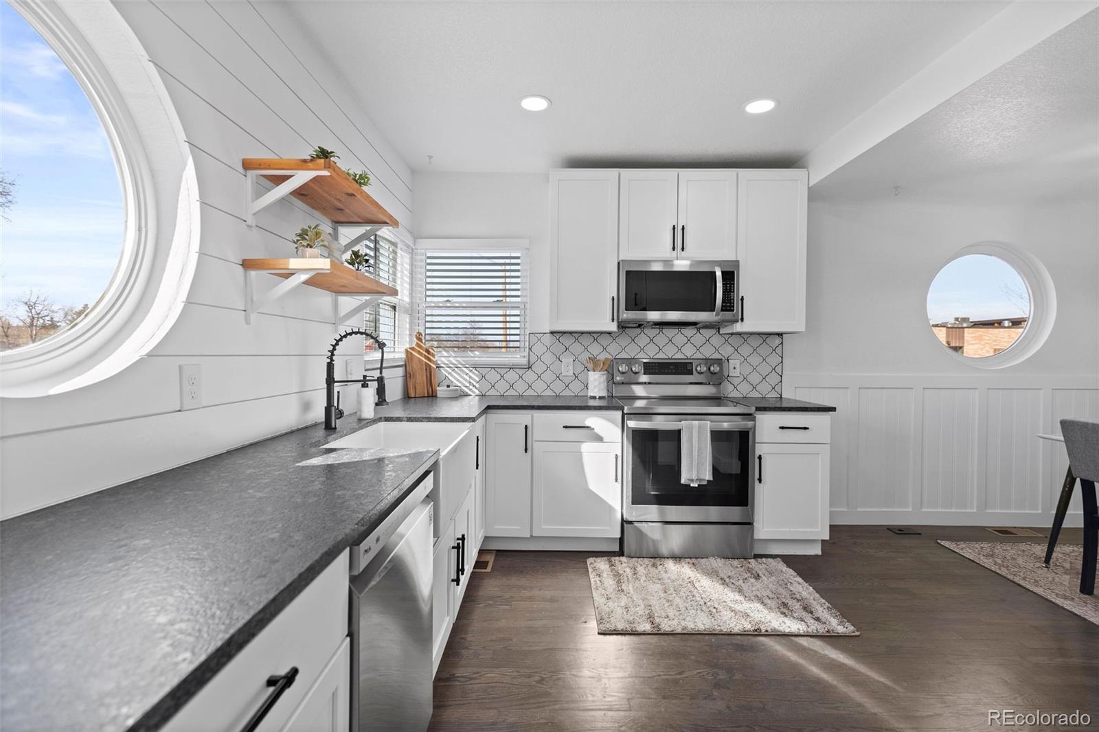 MLS Image #4 for 4590 s sherman street,englewood, Colorado