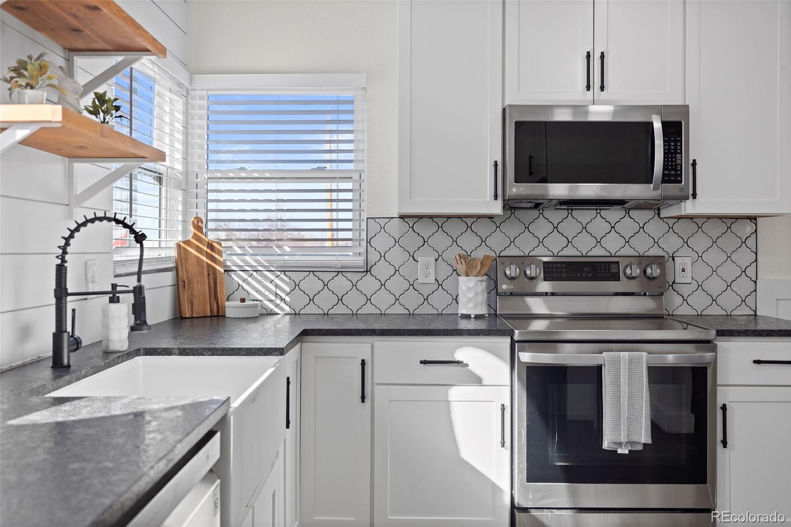 MLS Image #5 for 4590 s sherman street,englewood, Colorado