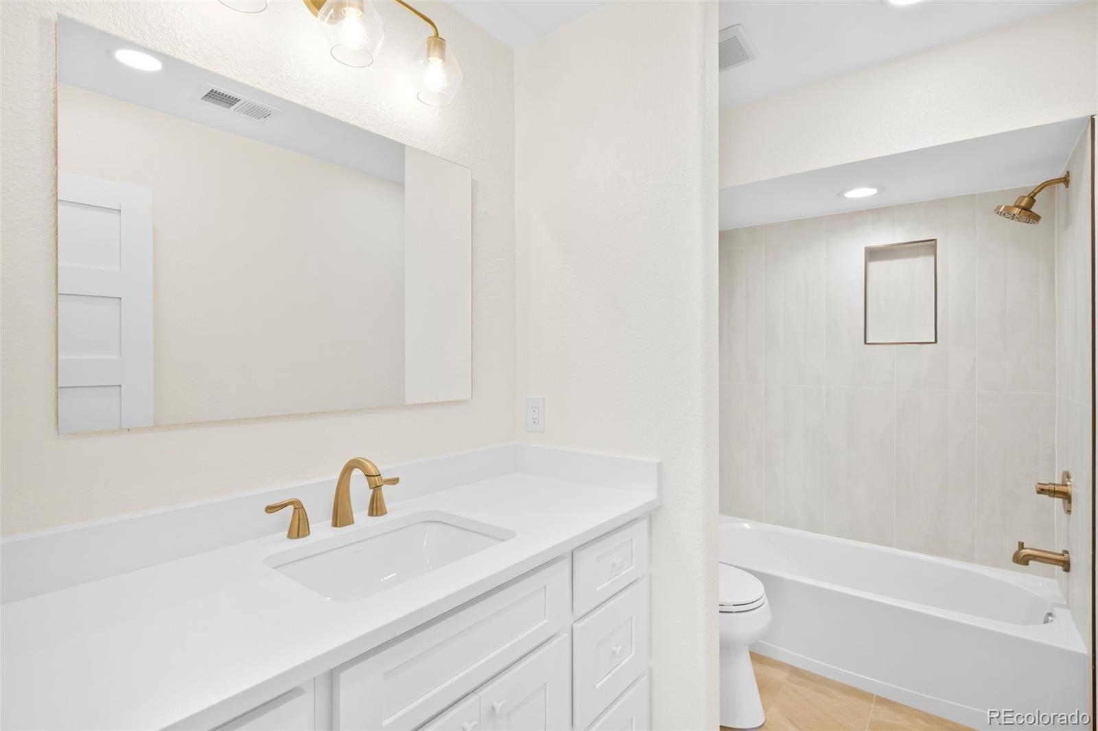 MLS Image #31 for 11673 e berry avenue,englewood, Colorado
