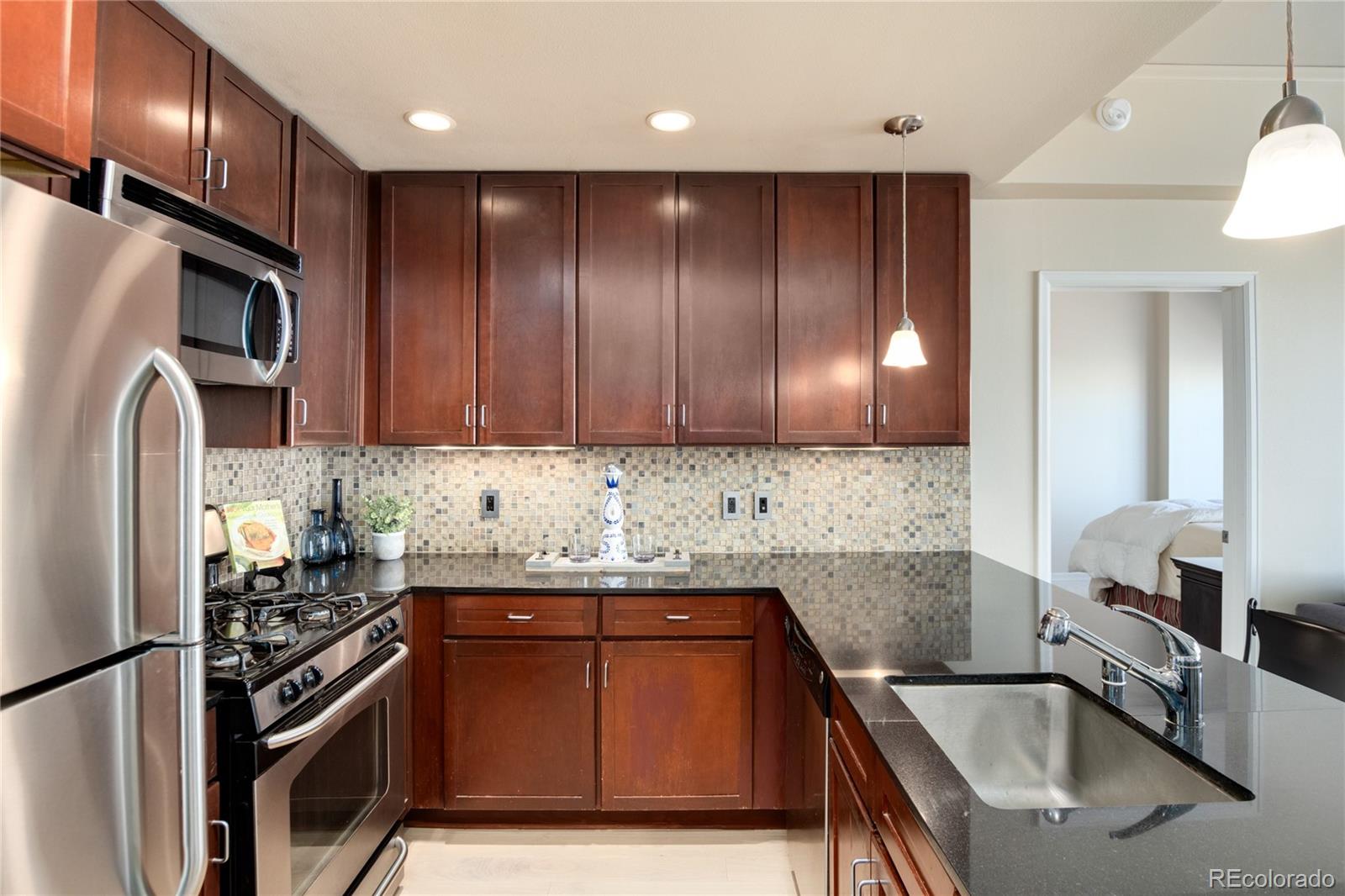 MLS Image #15 for 1975 n grant street 813,denver, Colorado